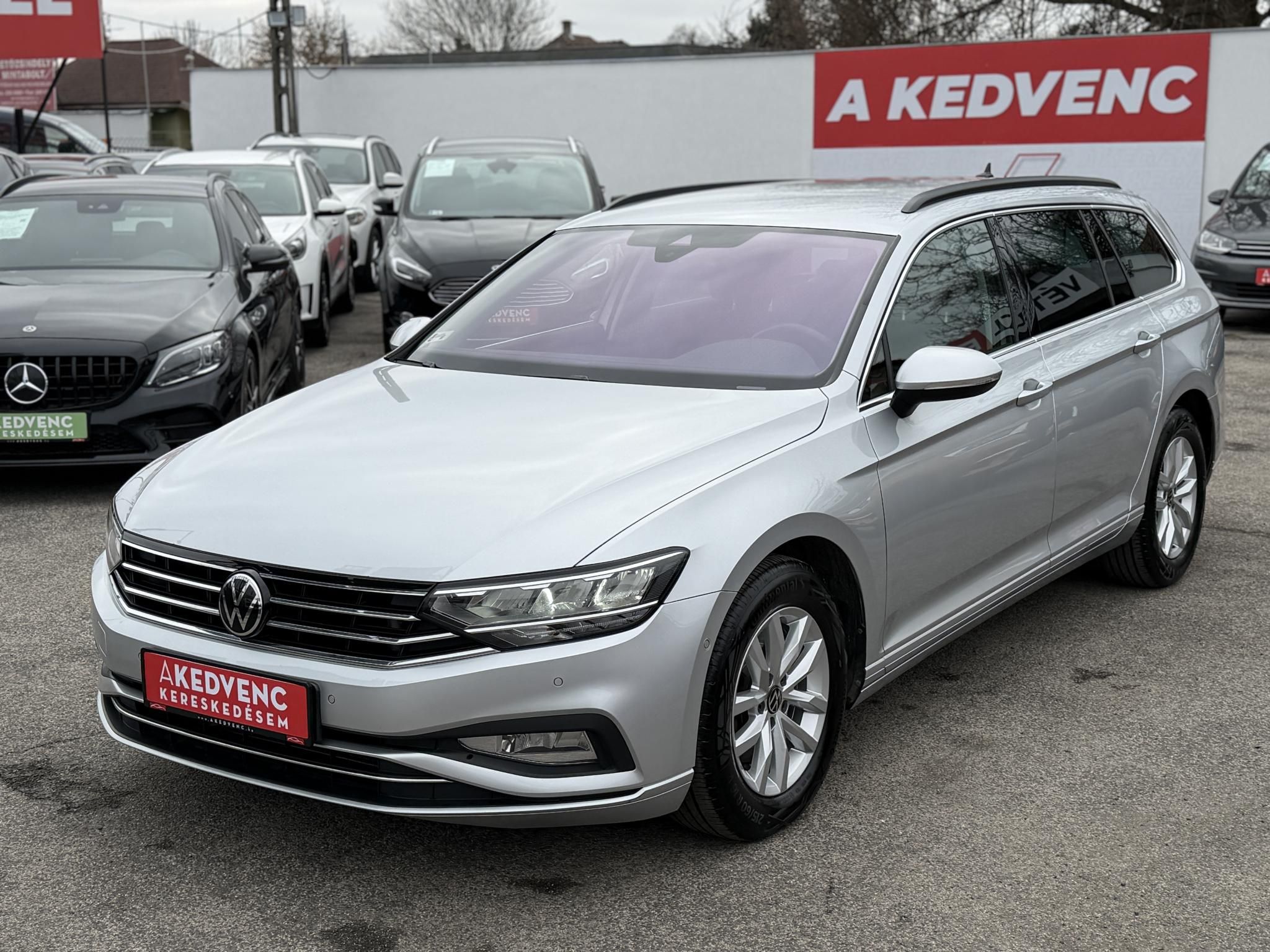 VOLKSWAGEN PASSAT Variant 2.0 TDI SCR Business DSG Szervizelt el.2t vonóhorog vez.ülés masszírozás