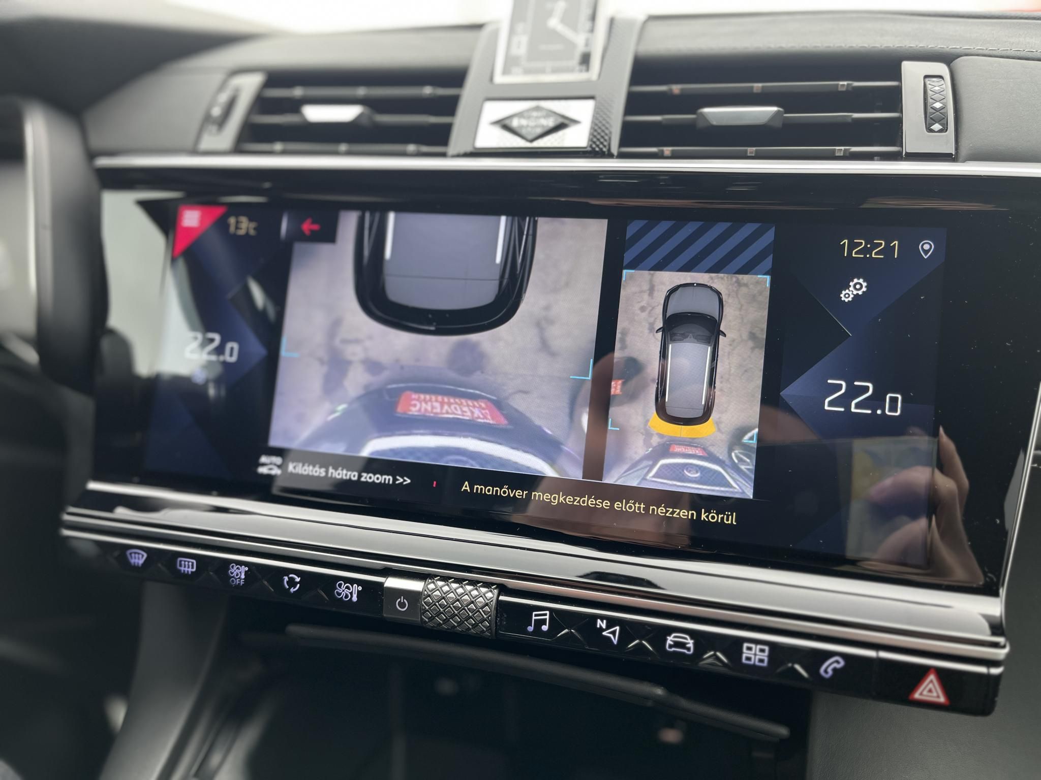 DS DS 7 Crossback 1.5 BlueHDi Rivoli S&S EAT8 Prémium felszereltség. Mátrix LED fényszórók