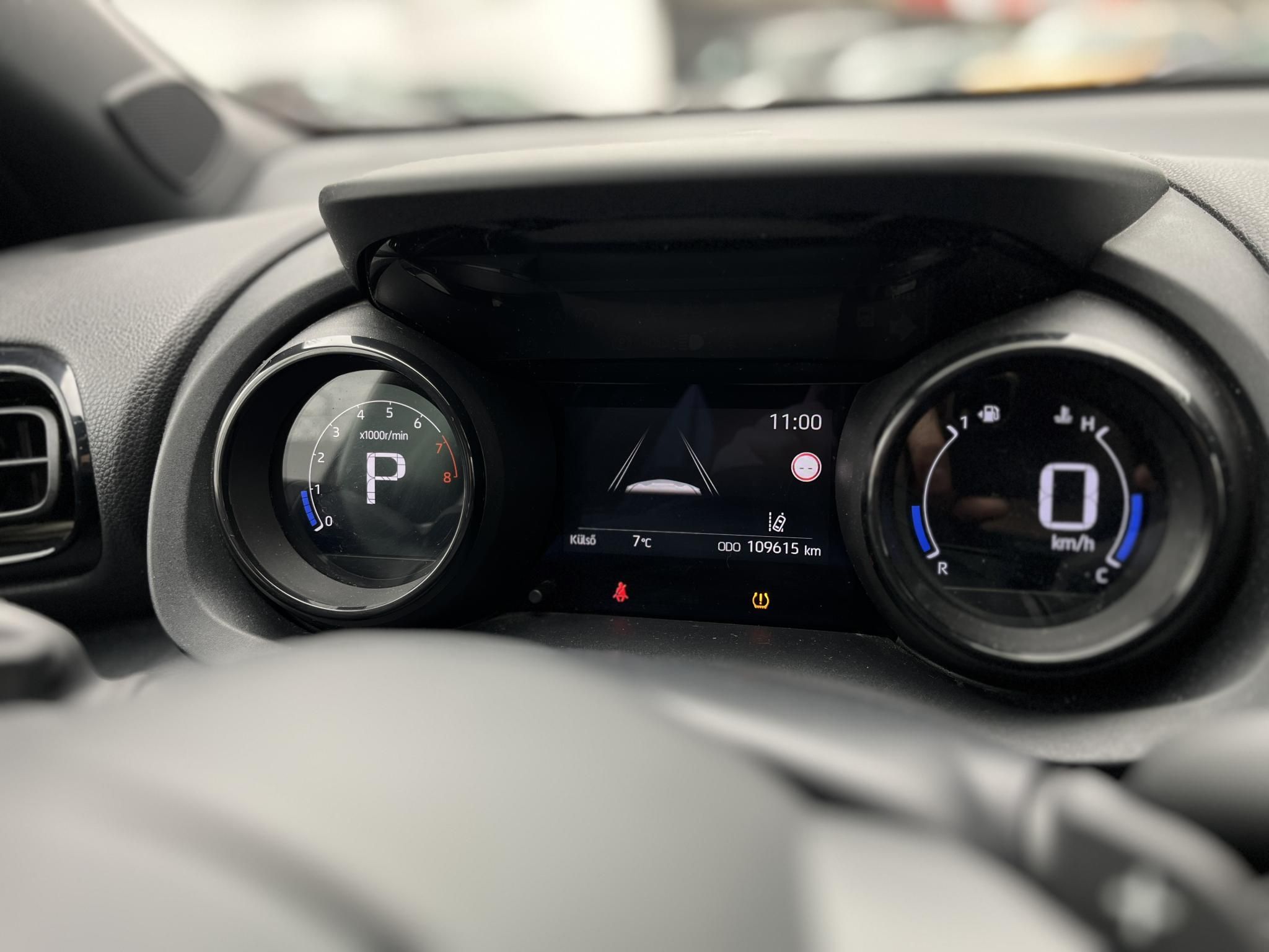 TOYOTA YARIS 1.5 VVT-i Selection Style Magyar. 109e km Kamera Digit Bőr