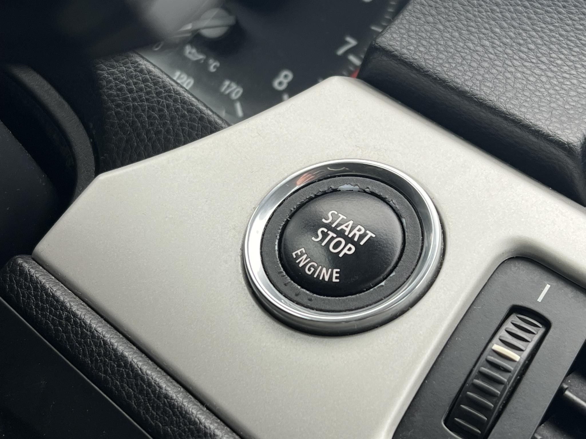 BMW 325i (Automata) Xenon Tempomat Ülésfűtés Bluetooth Navi PDC