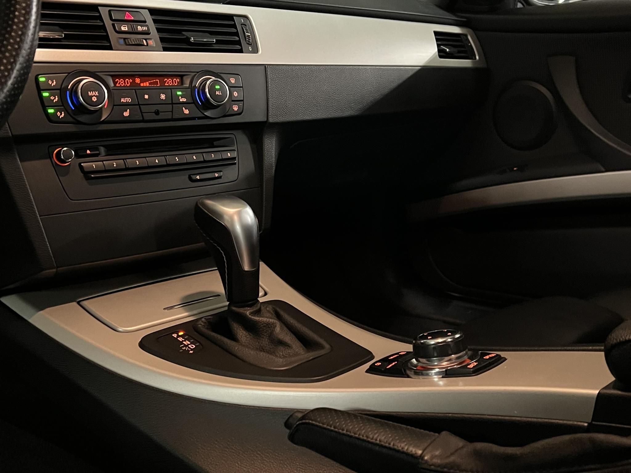 BMW 325i (Automata) Xenon Tempomat Ülésfűtés Bluetooth Navi PDC