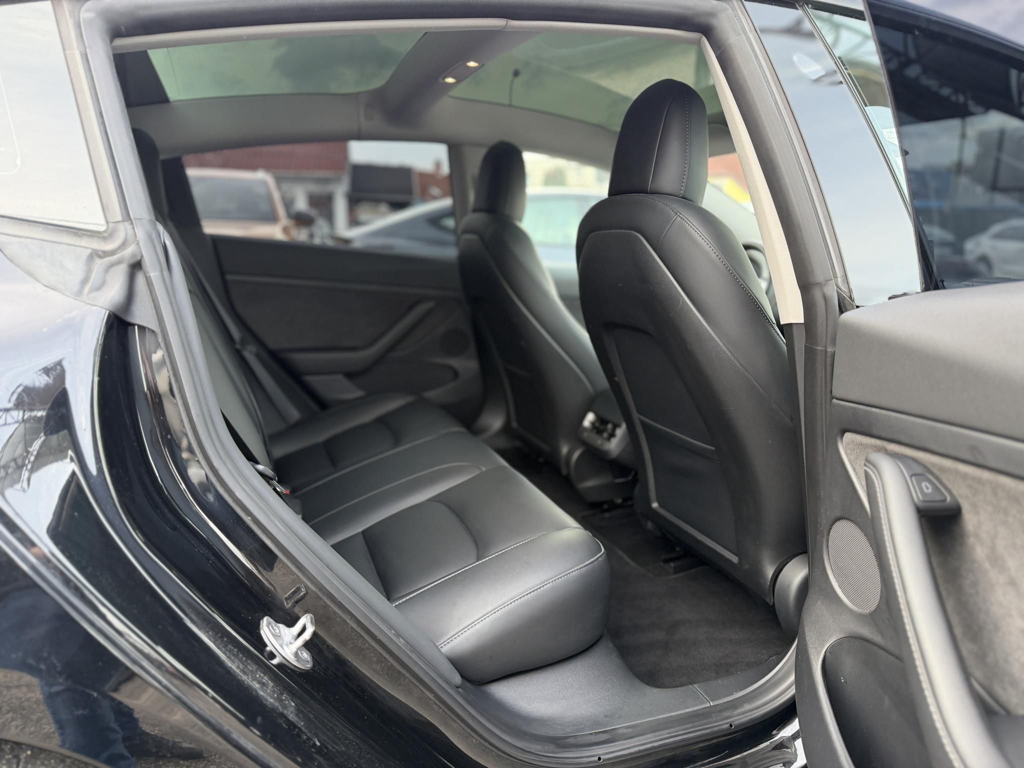 TESLA MODEL 3 Performance AWD (Automata) 62e km. FACELIFT. HŐSZIVATTYÚ. MATRIX LED. GARANCIÁLIS