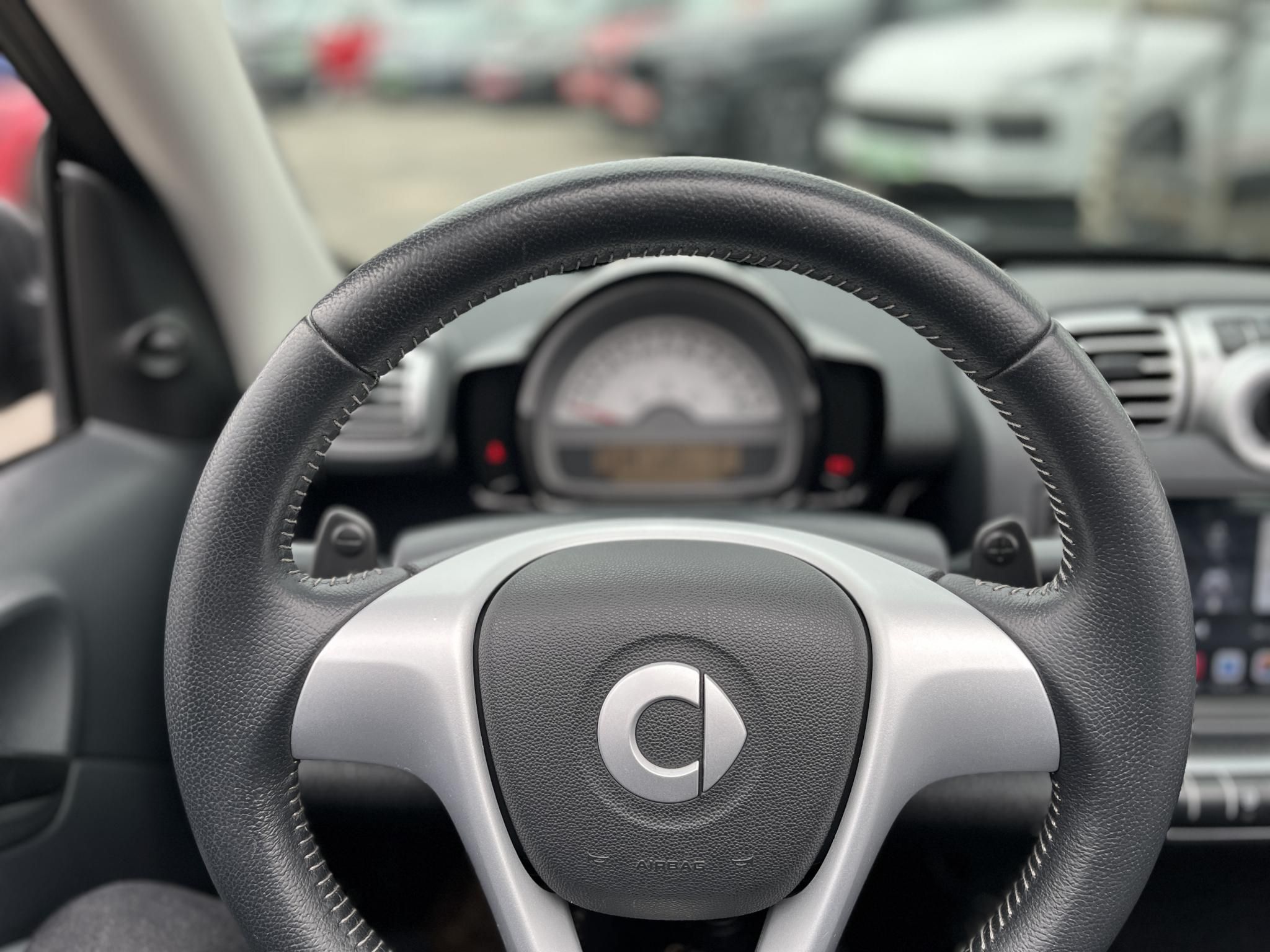 SMART FORTWO CABRIO 1.0 Pure Softip Kormányváltó. ülésfűtés. téli-nyári kerékszett