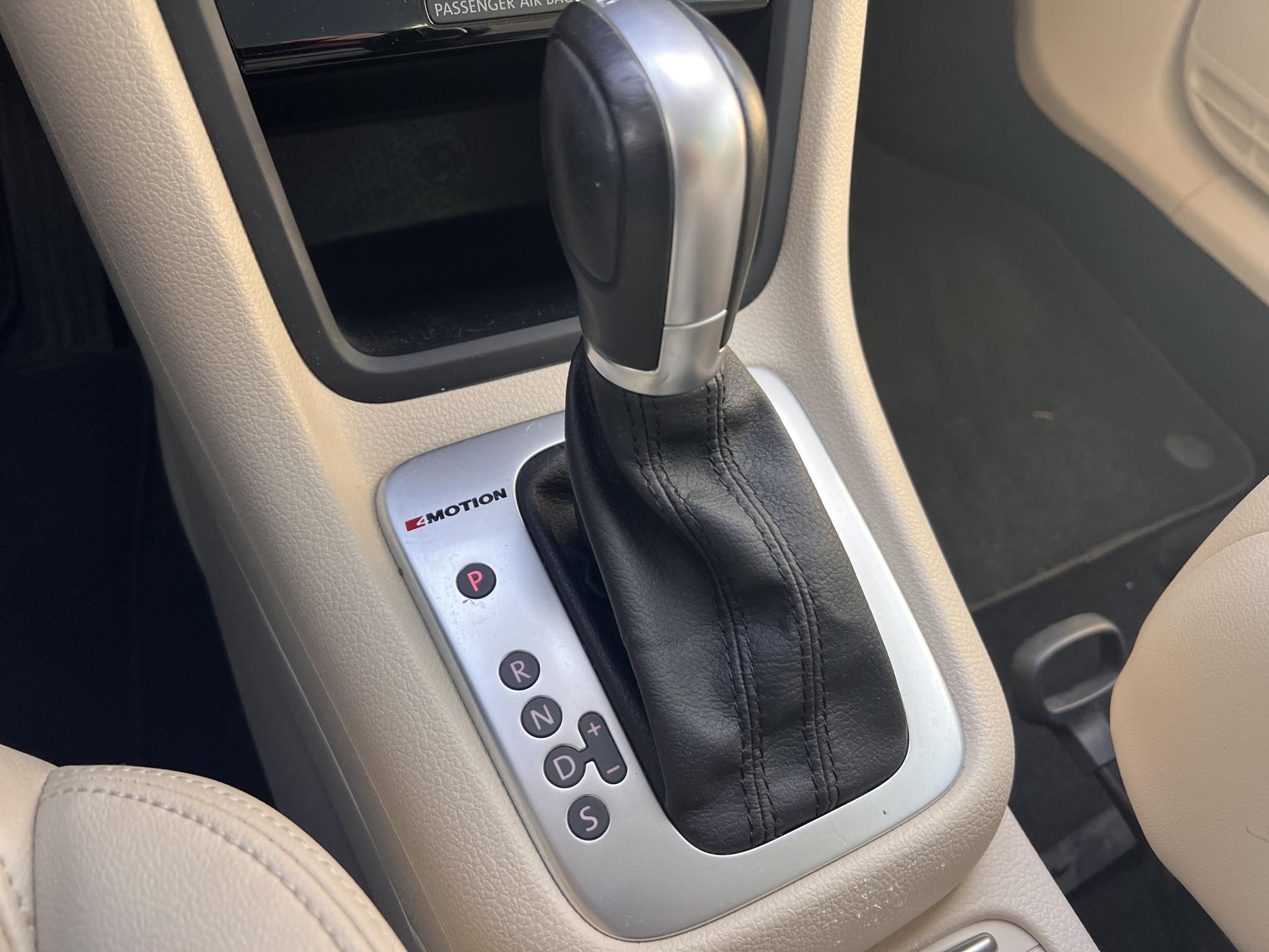 VOLKSWAGEN SHARAN 2.0 TDI BMT SCR Highline 4Motion DSG Egyedülálló szépség! Vaj bőr. tető. 4x4. 158e km+sok extra