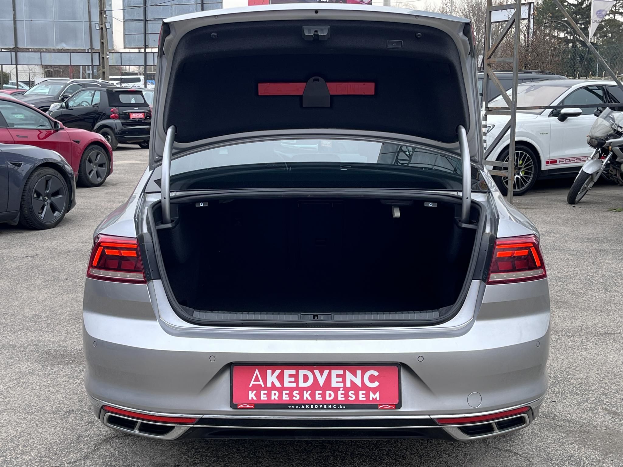 VOLKSWAGEN PASSAT VIII 2.0 TSI Business DSG R-line M.o.-i. FACELIFT. 190LE. sérülésmentes!