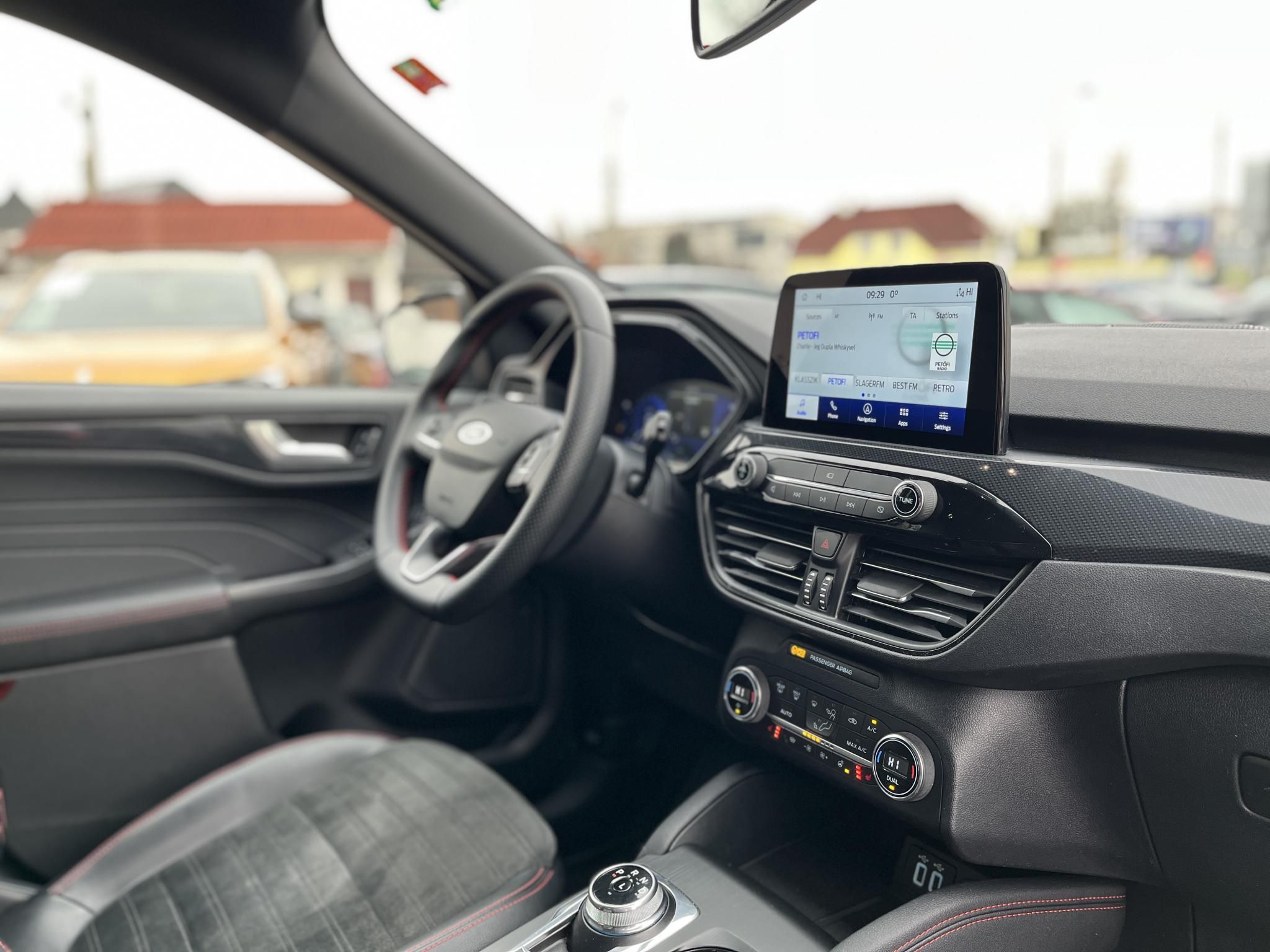 FORD KUGA 2.5 FHEV ST-Line X Graphite Tech Edition CVT M.o.-i. 1.tul. Bang & Olufsen Hifi