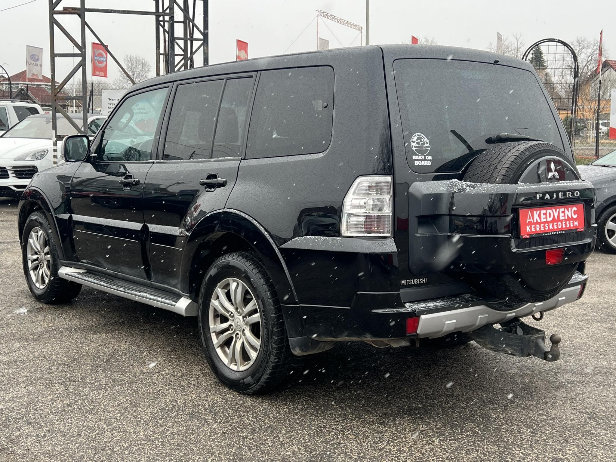 MITSUBISHI PAJERO 3.2 DI-D Instyle Navi (Automata) Xenon Bőr belső 7 személyes Tempomat Bluetooth Navi