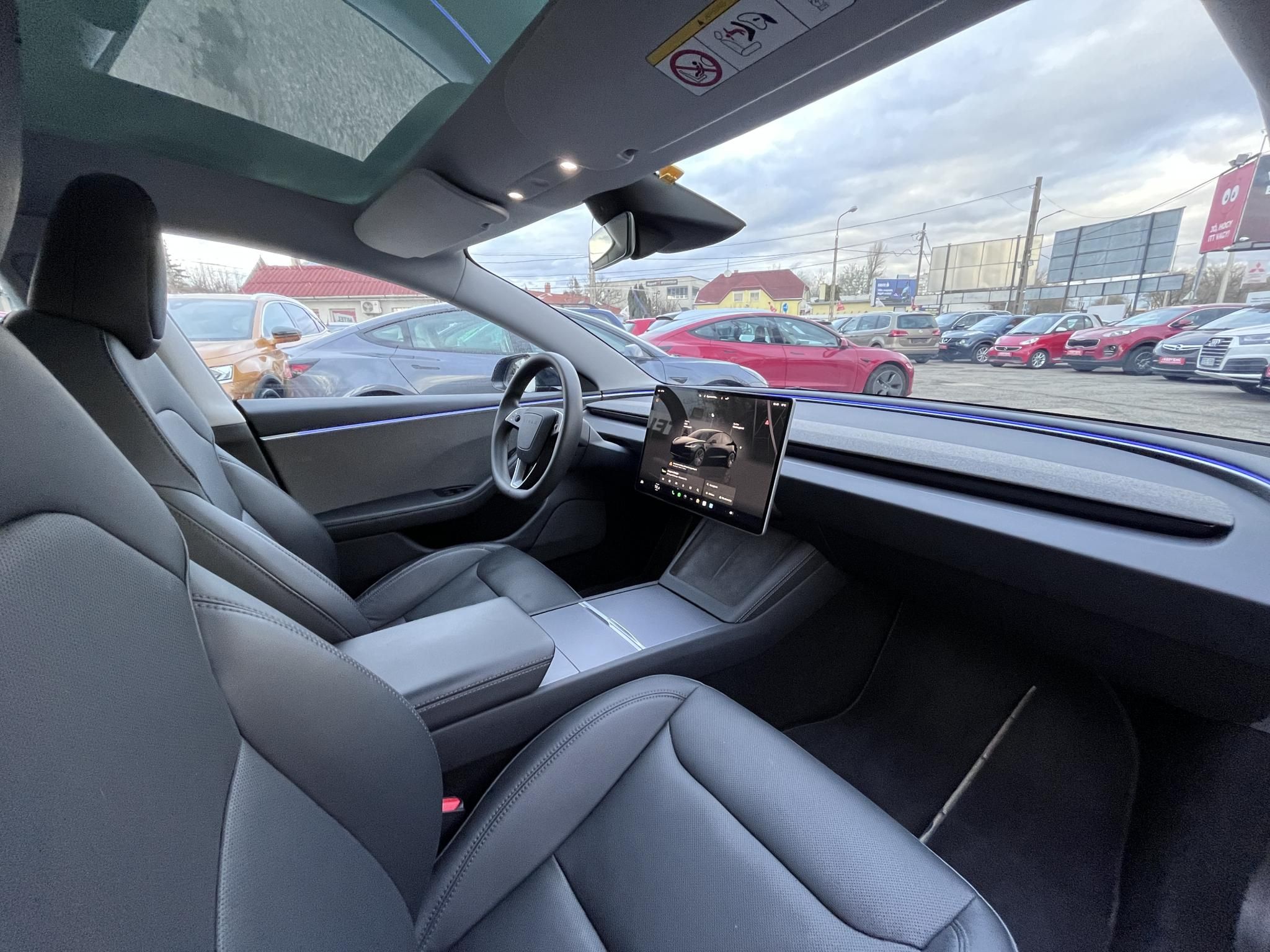 TESLA MODEL 3 RWD (Automata) HIGHLAND 27e km. AMD Ryzen. Gyári garancia 2032-ig. 500km hatótáv!