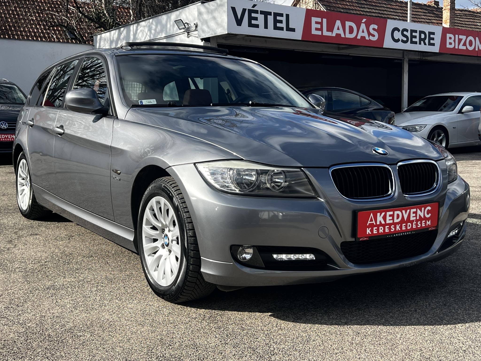 BMW 320d xDrive Touring (Automata) Bordó bőr belső.153e km. M.o.-i. frissen szervizelt! panoráma tető ülésfűtés