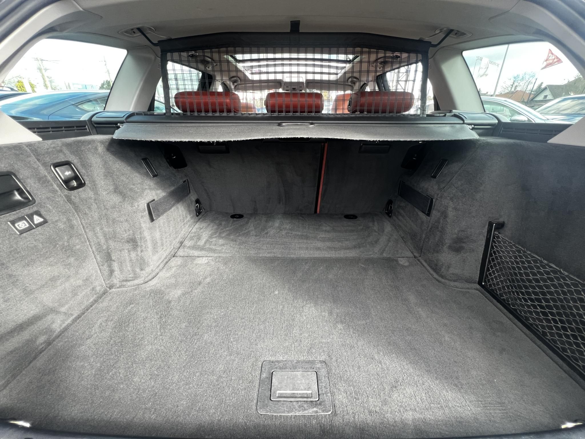 BMW 320d xDrive Touring (Automata) Bordó bőr belső.153e km. M.o.-i. frissen szervizelt! panoráma tető ülésfűtés