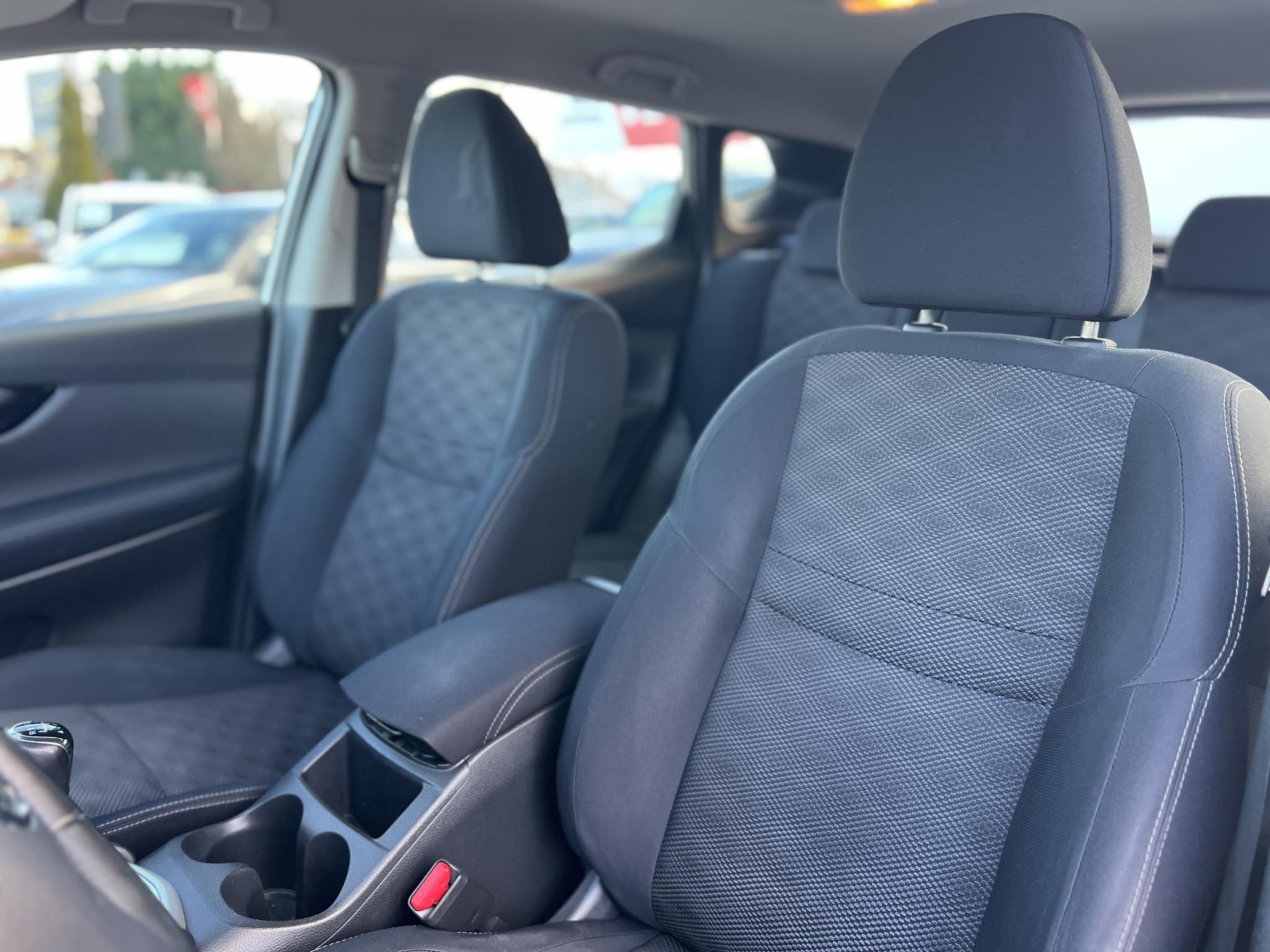 NISSAN QASHQAI 1.6 dCi Tekna 4WD 119e km. LED Tempomat Bluetooth Digitklíma MEGKÍMÉLT állapot!