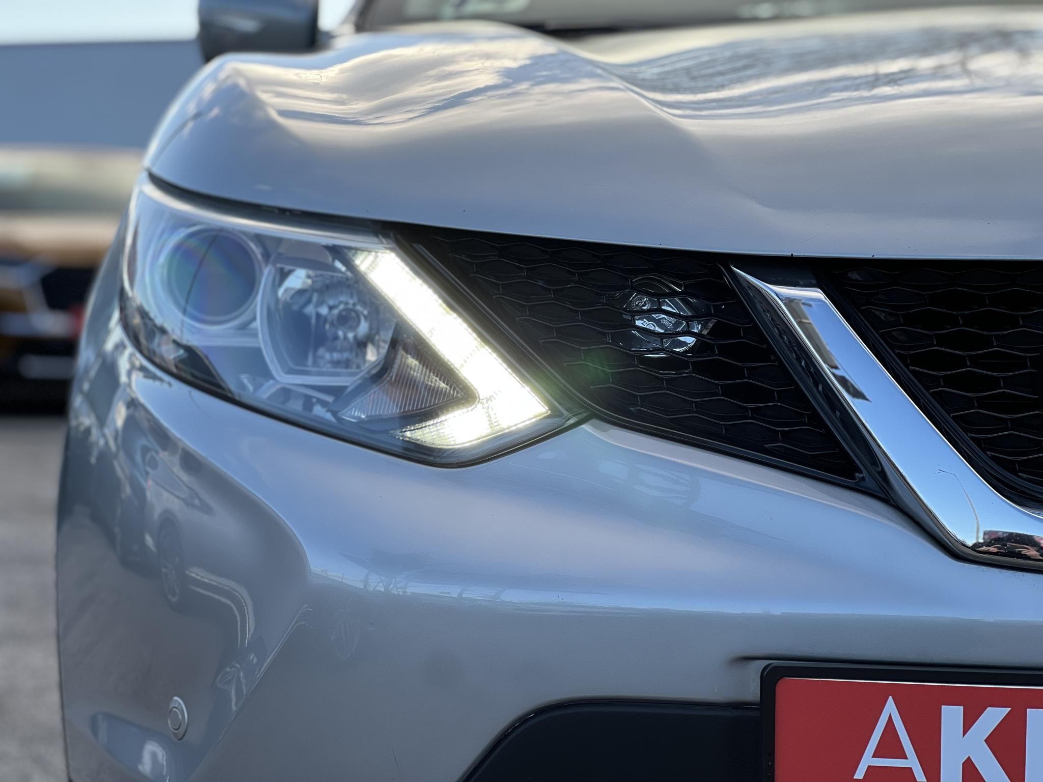 NISSAN QASHQAI 1.6 dCi Tekna 4WD 119e km. LED Tempomat Bluetooth Digitklíma MEGKÍMÉLT állapot!