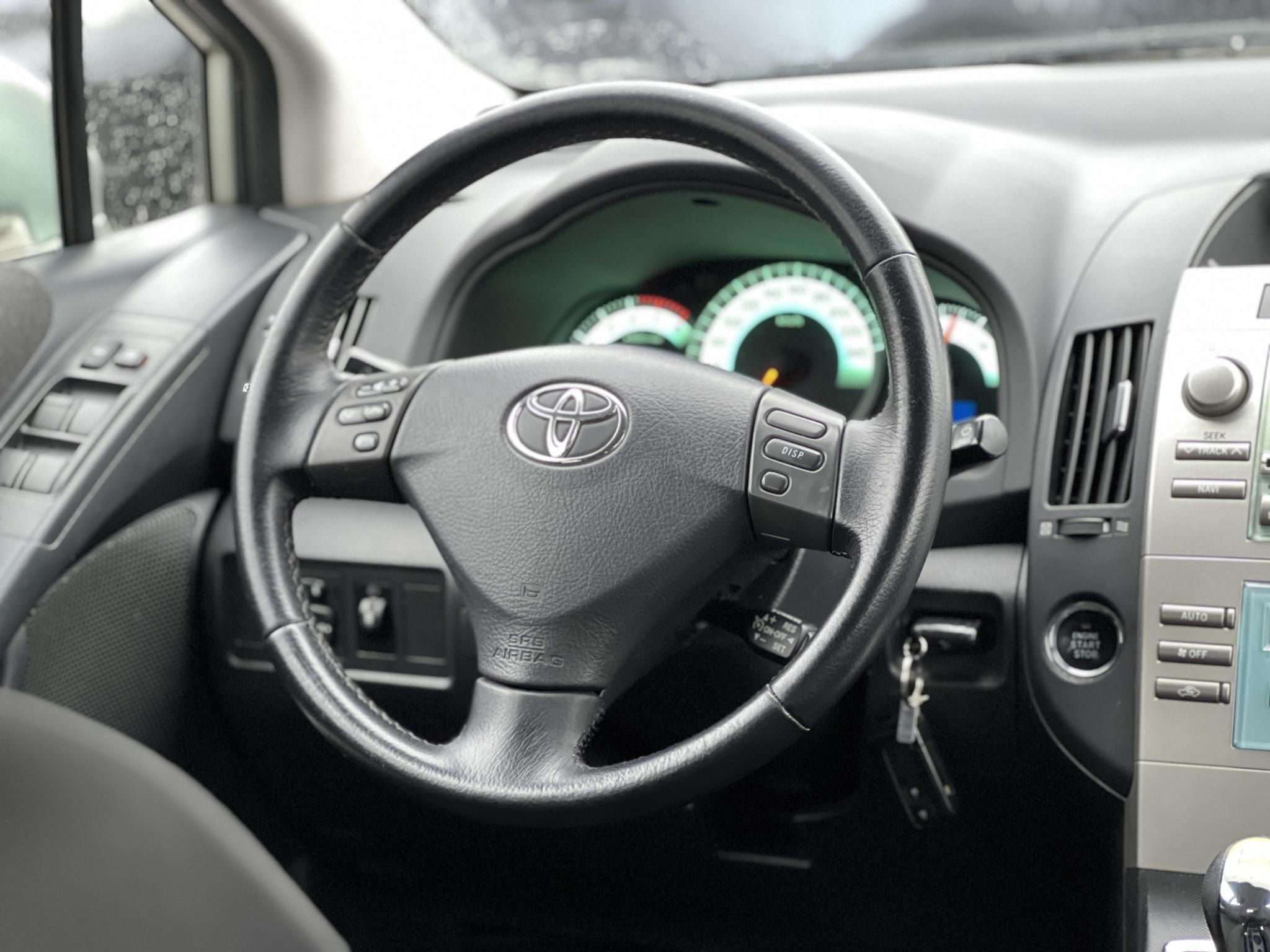 TOYOTA COROLLA VERSO 1.8 Linea Sol 7 személyes frissen szervizelt. tempomat. digit klíma. vonóhorog