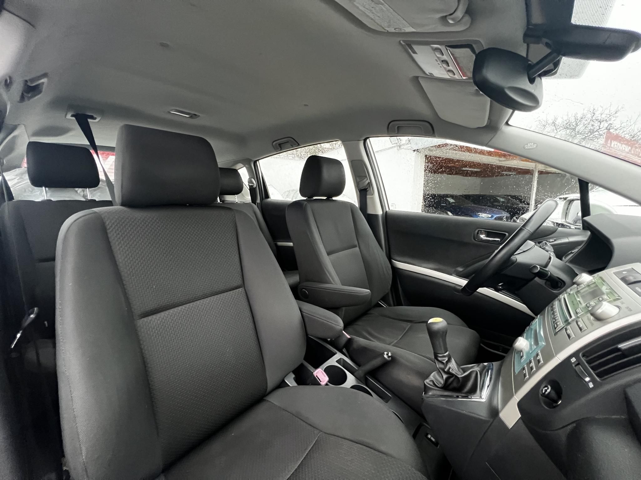 TOYOTA COROLLA VERSO 1.8 Linea Sol 7 személyes frissen szervizelt. tempomat. digit klíma. vonóhorog