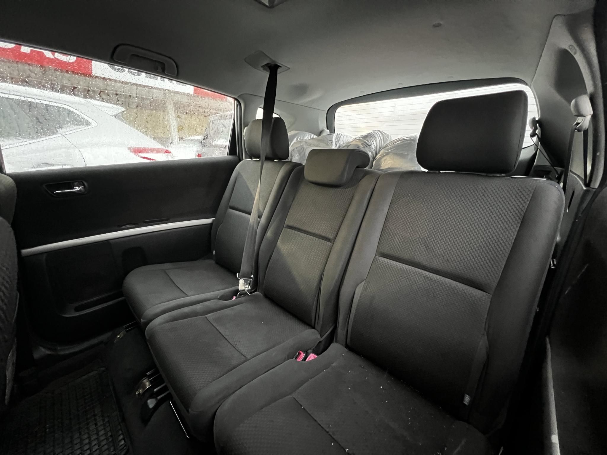 TOYOTA COROLLA VERSO 1.8 Linea Sol 7 személyes frissen szervizelt. tempomat. digit klíma. vonóhorog