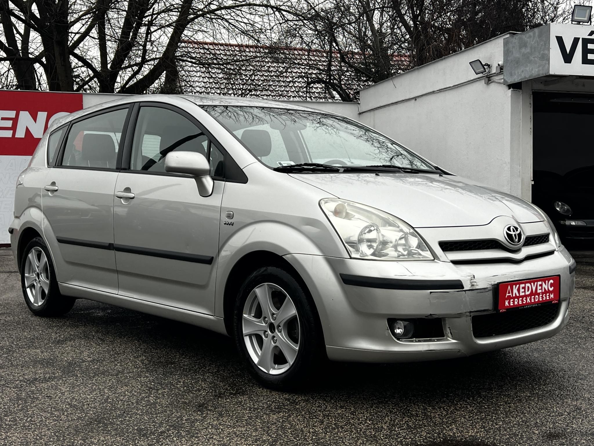 TOYOTA COROLLA VERSO 1.8 Linea Sol 7 személyes frissen szervizelt. tempomat. digit klíma. vonóhorog