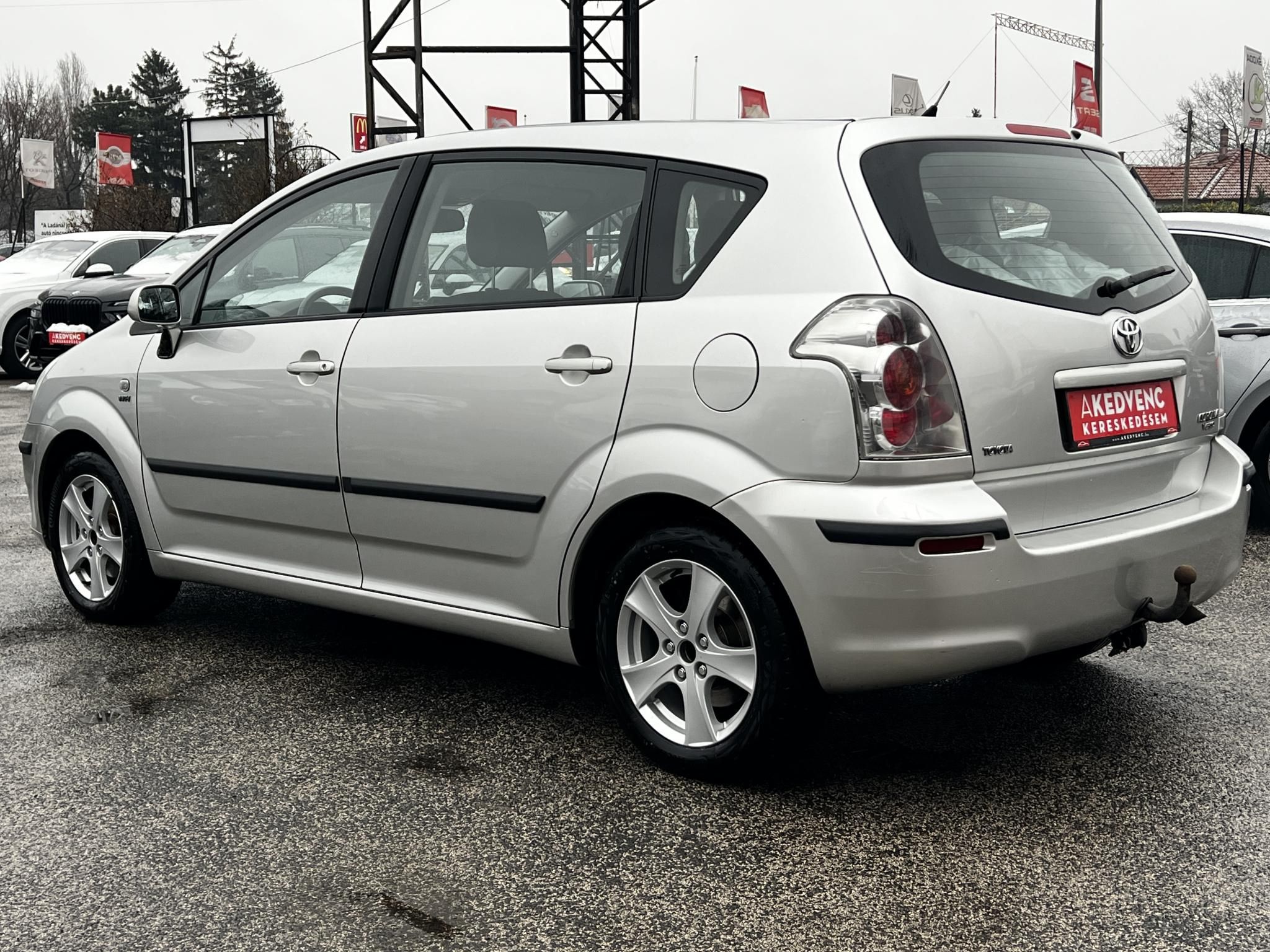 TOYOTA COROLLA VERSO 1.8 Linea Sol 7 személyes frissen szervizelt. tempomat. digit klíma. vonóhorog