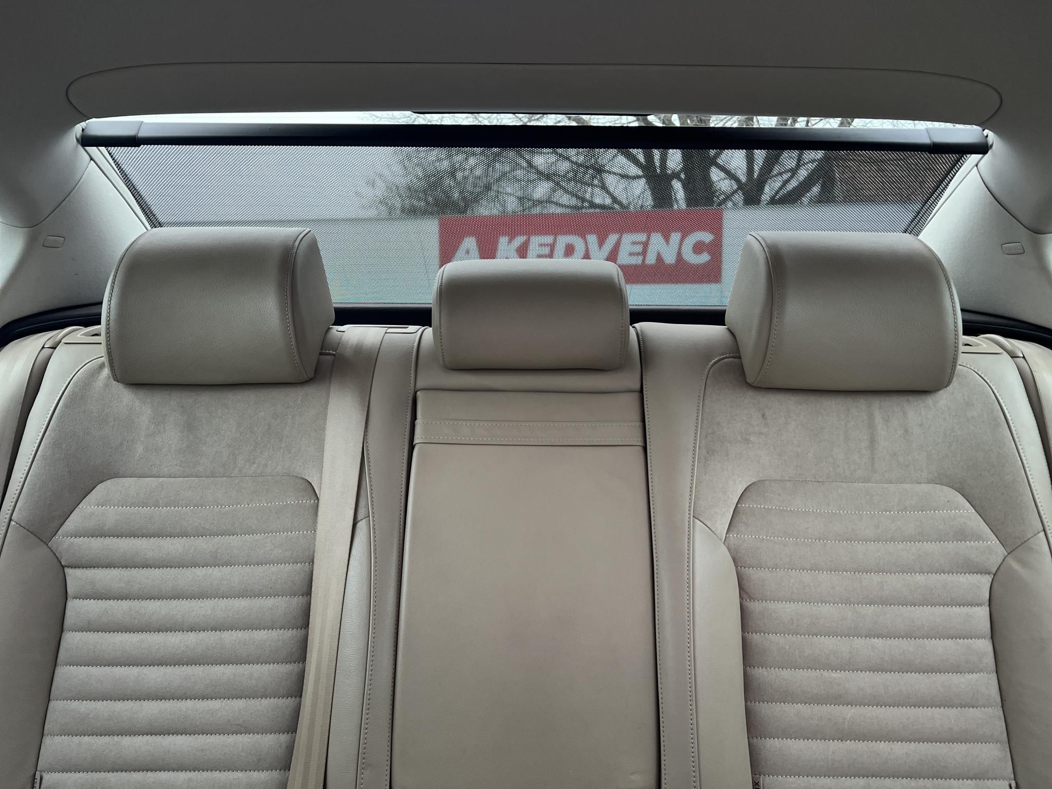 VOLKSWAGEN PASSAT VII 2.0 CR TDI Highline BMT DSG M.o.-i. világos belső. magas felszereltség!