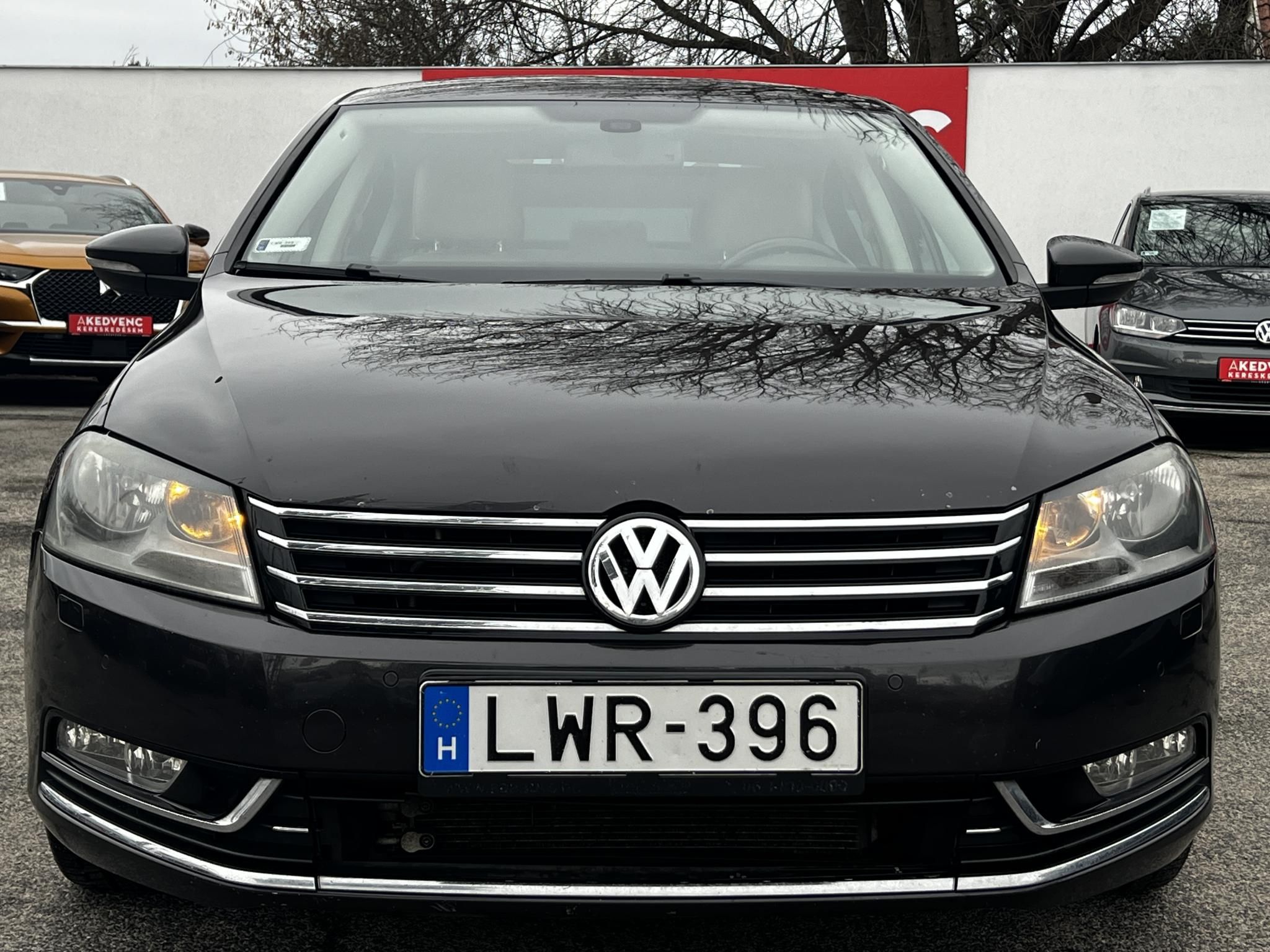 VOLKSWAGEN PASSAT VII 2.0 CR TDI Highline BMT DSG M.o.-i. világos belső. magas felszereltség!