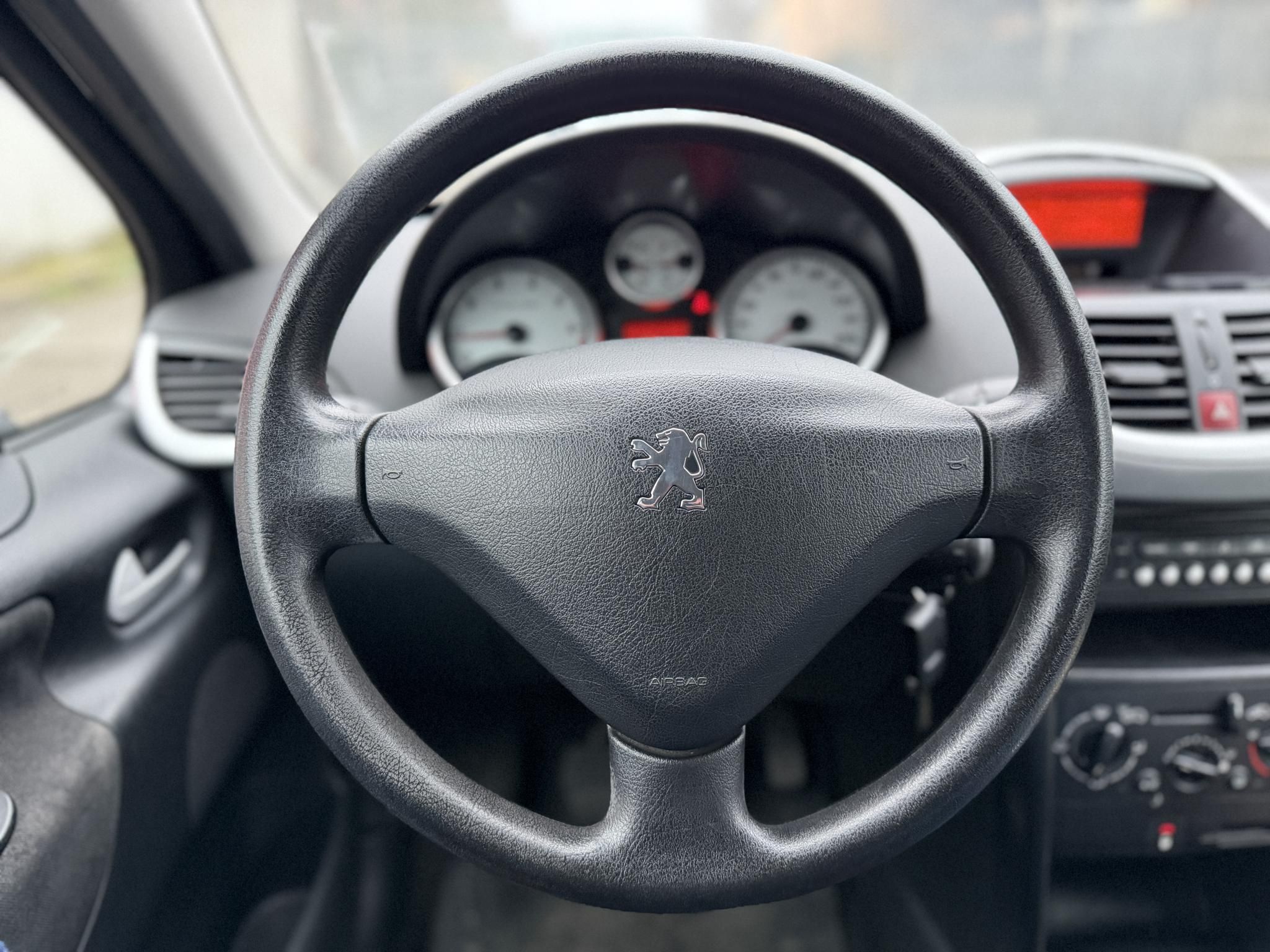 PEUGEOT 207 1.4 Trendy 137e km. M.o.-i. klíma 2027.08-ig műszaki!