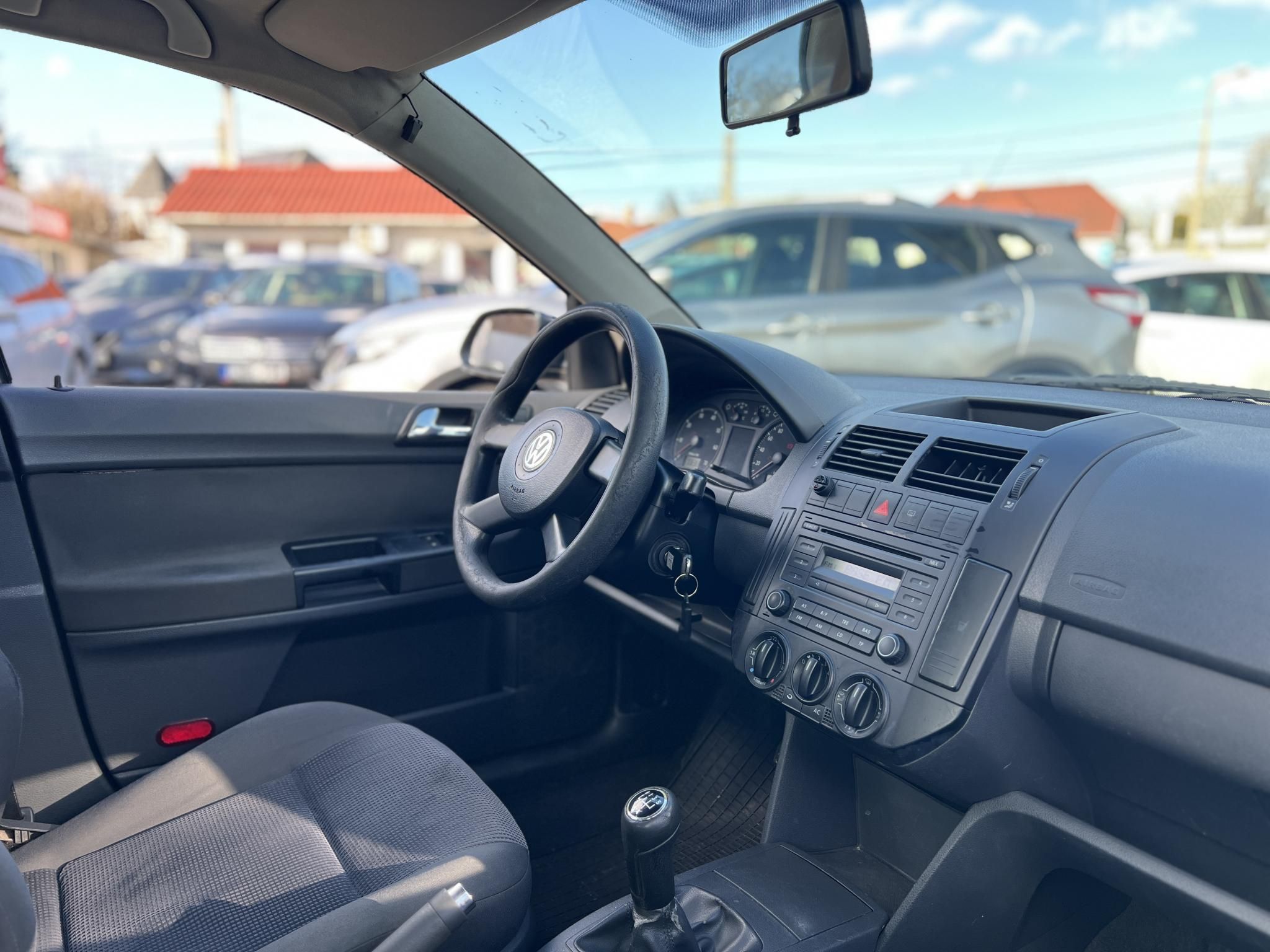 VOLKSWAGEN POLO IV 1.4 75 16V Comfortline Ice M.o.-i. Klíma. friss műszaki vizsga. rozsdamentes karosszéria!