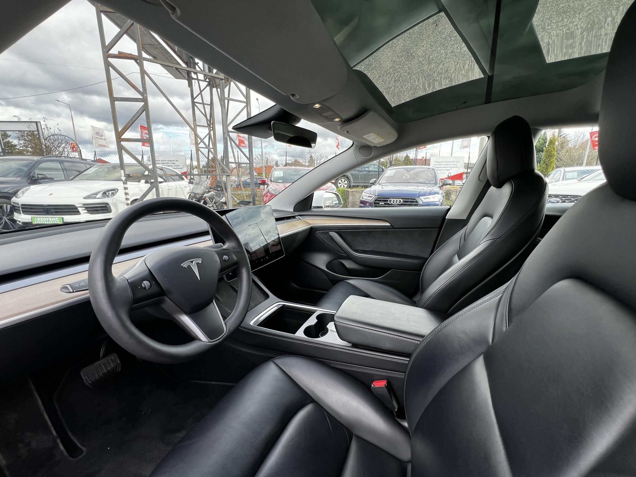 TESLA MODEL 3 Long Range AWD (Automata) 500km-es hatótáv. mátrix LED. garanciális. hőszívattyú. 4 évszakos gumik!