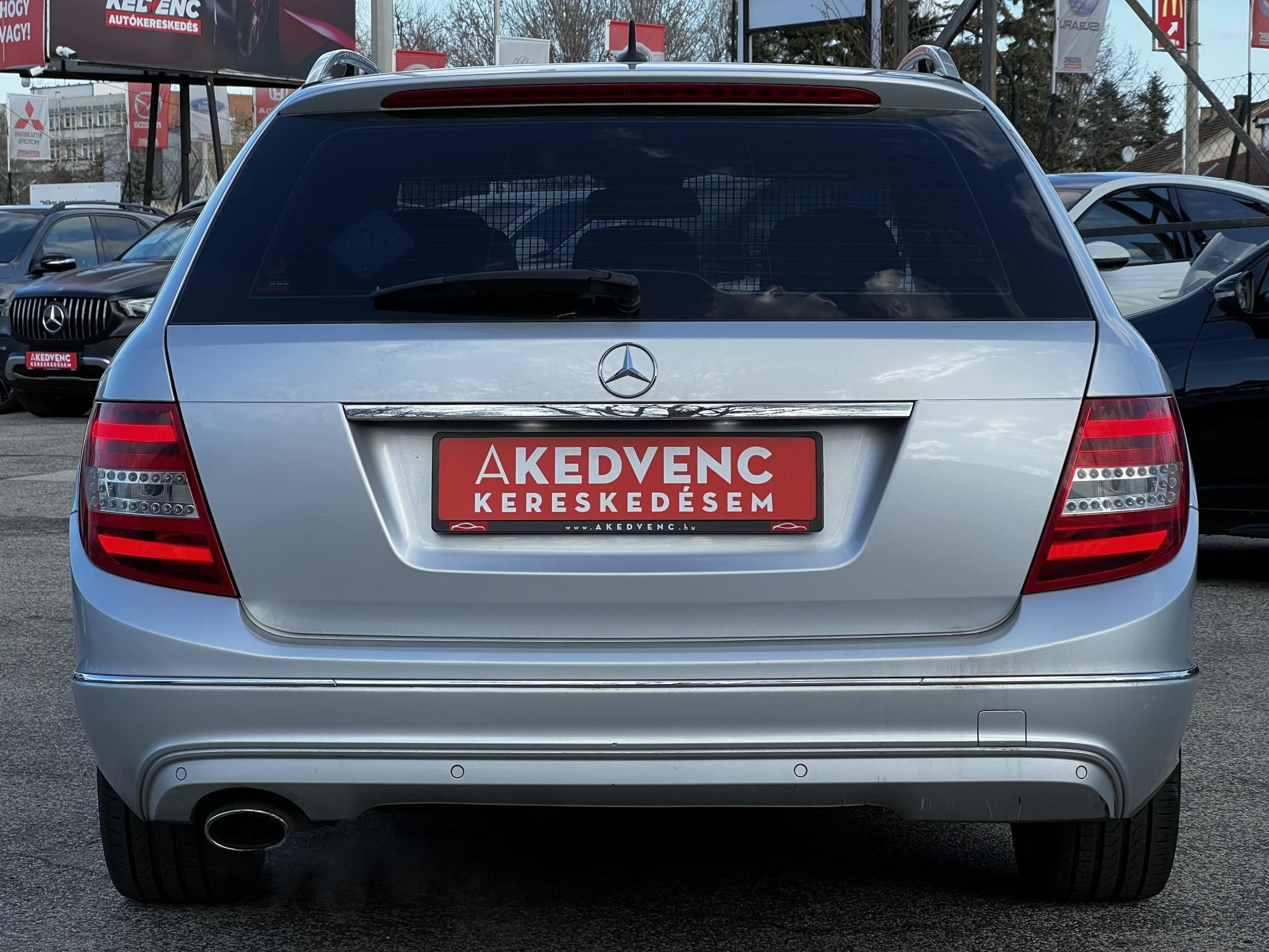 MERCEDES-BENZ C 250 T BlueEFFICIENCY Avantgarde (Automata) FACELIFT. Teljes szerviztörténet. vezérlés cserélve!