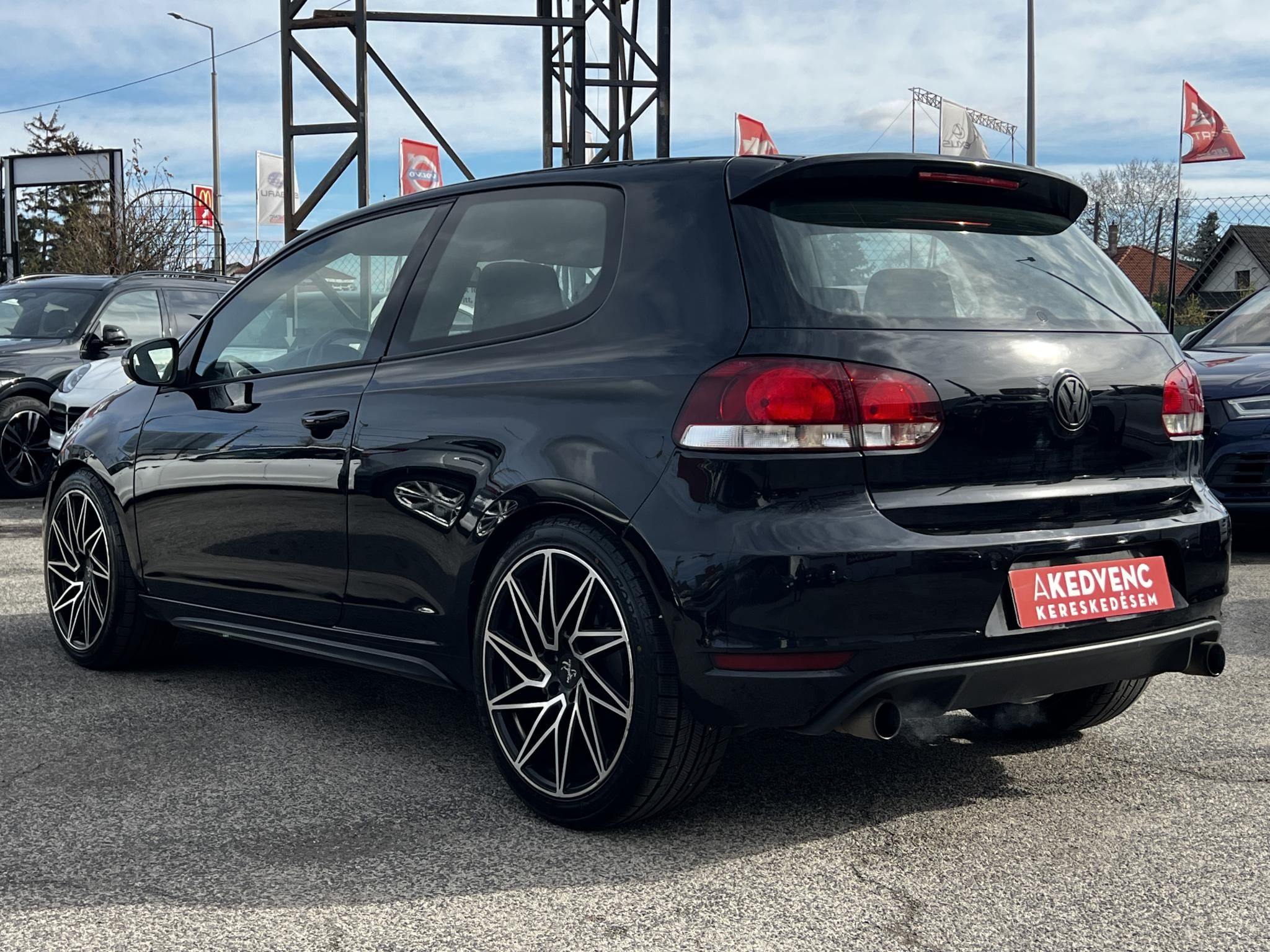 VOLKSWAGEN GOLF VI 2.0 TSI GTI DSG 270LE. Keskin felnik. Popcorn
