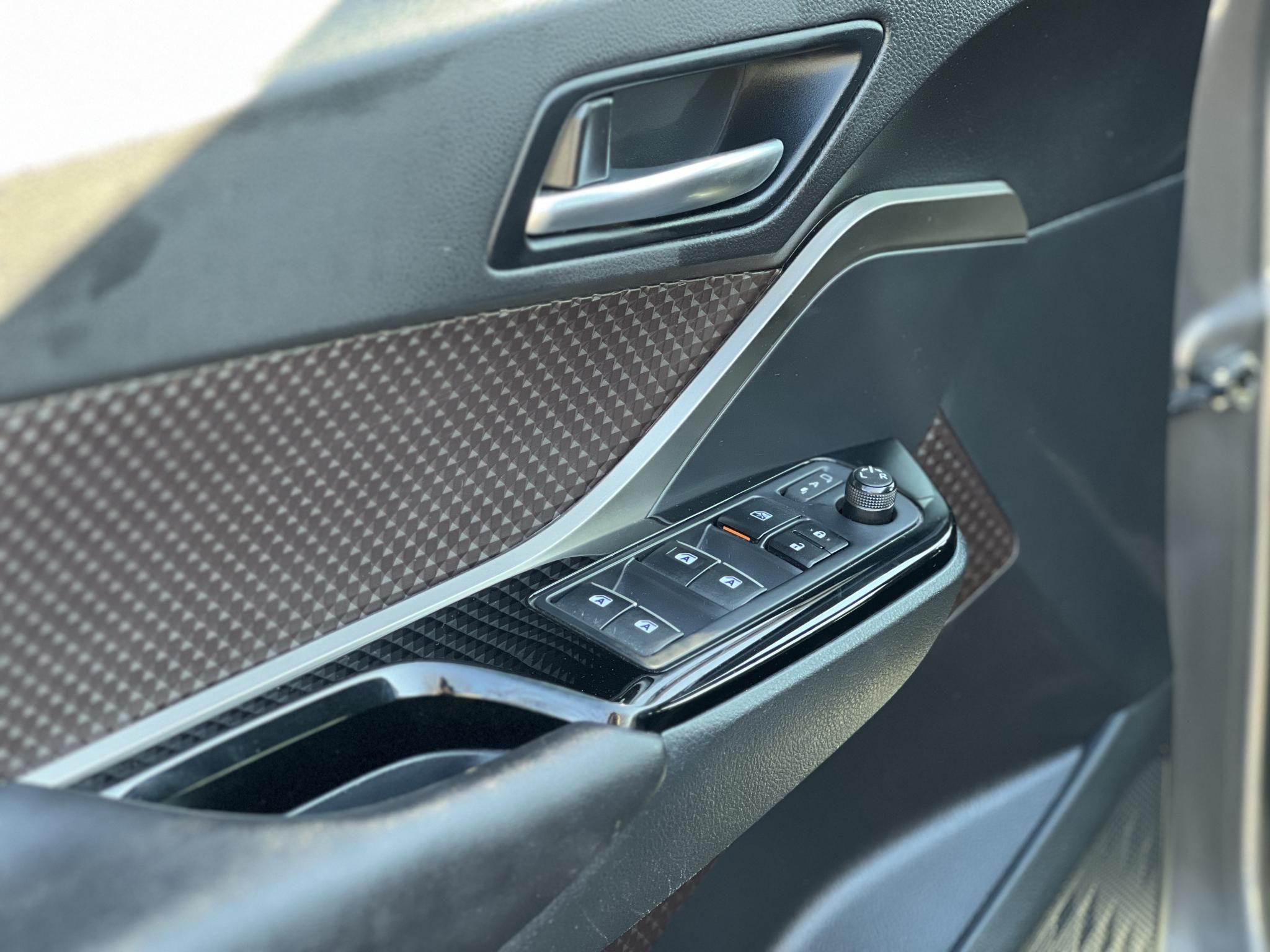 TOYOTA C-HR 1.8 Hybrid Executive e-CVT Kitűnő állapot. magas felszereltség!