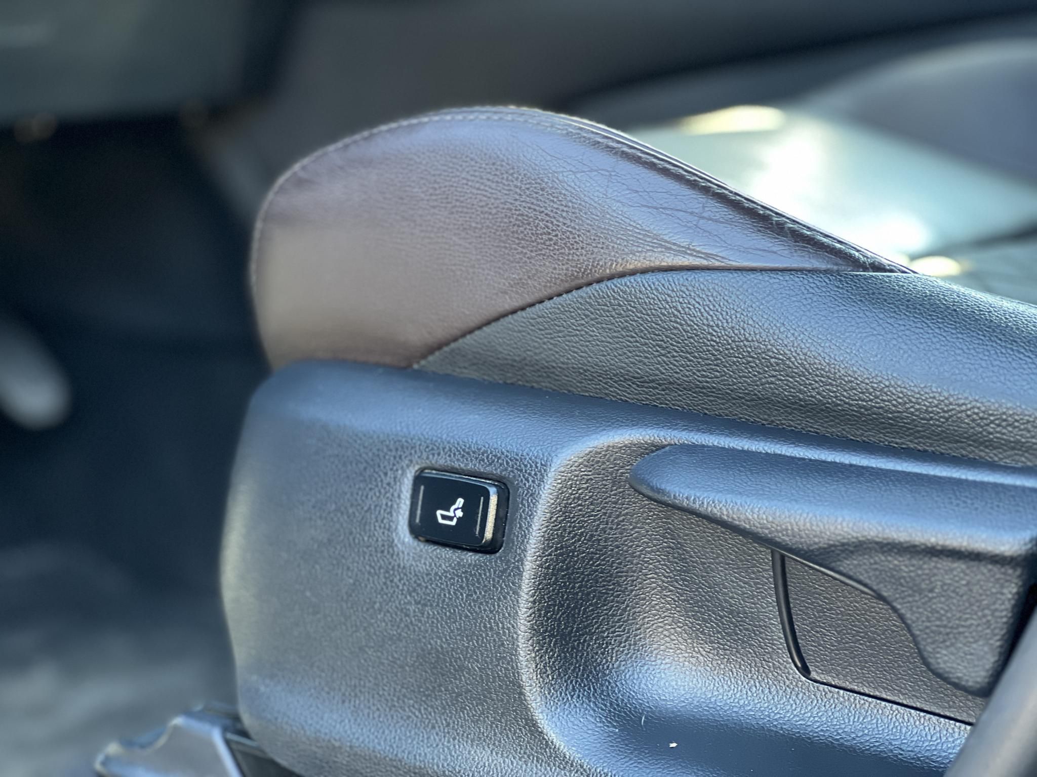 TOYOTA C-HR 1.8 Hybrid Executive e-CVT Kitűnő állapot. magas felszereltség!