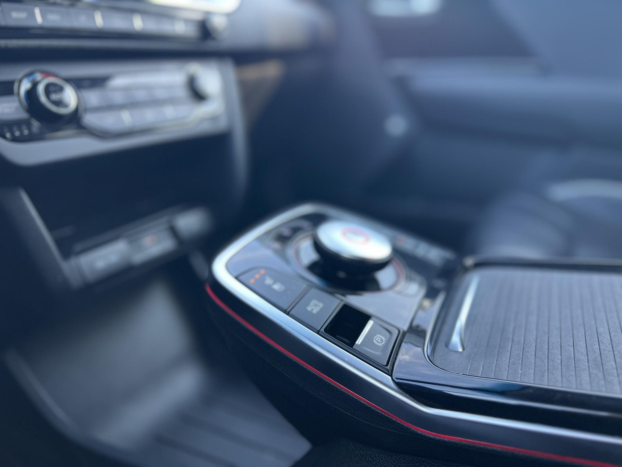 KIA NIRO e-Niro 64kWh Platinum 400+km hatótáv. Bőr. ülésszellőztetés. CARPLAY. stb