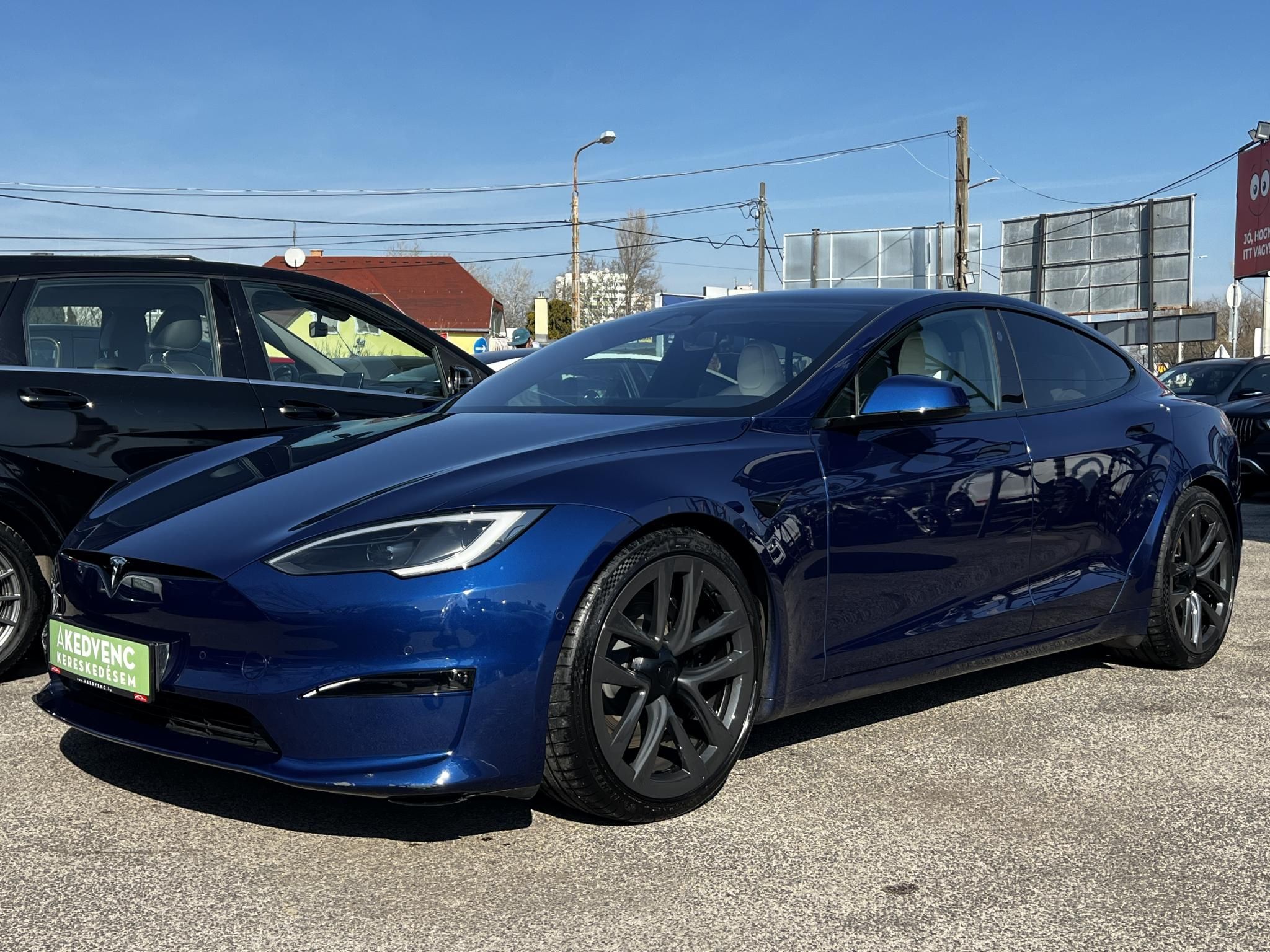 TESLA MODEL S Long Range AWD (Automata) Yoke kormány. Fehér belső. 21 felni. Garanciális
