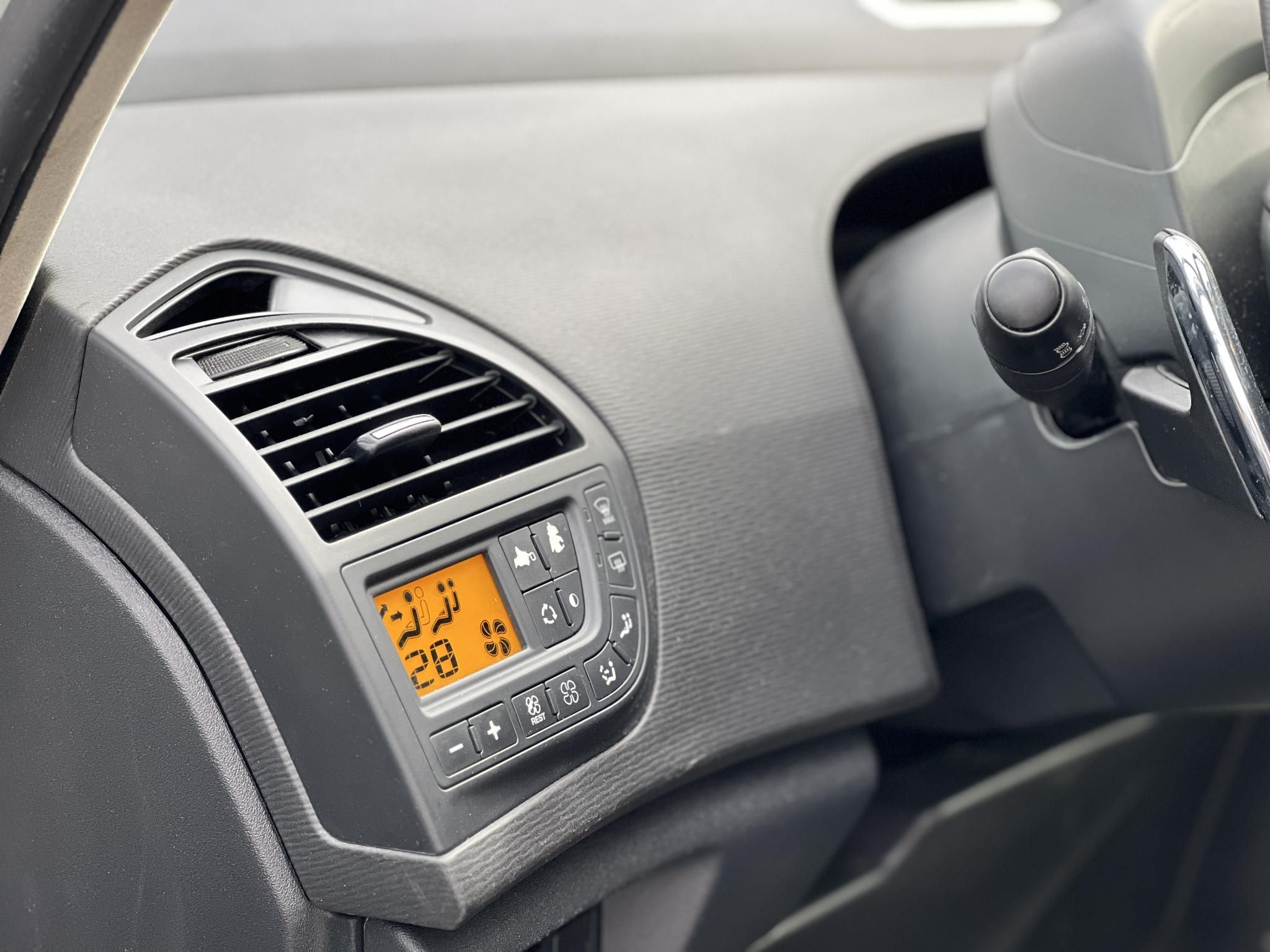 CITROEN C4 PICASSO Grand1.6 HDi Dynamique FAP (5 személyes ) Bluetooth. ülésfűtés. többzónás klíma