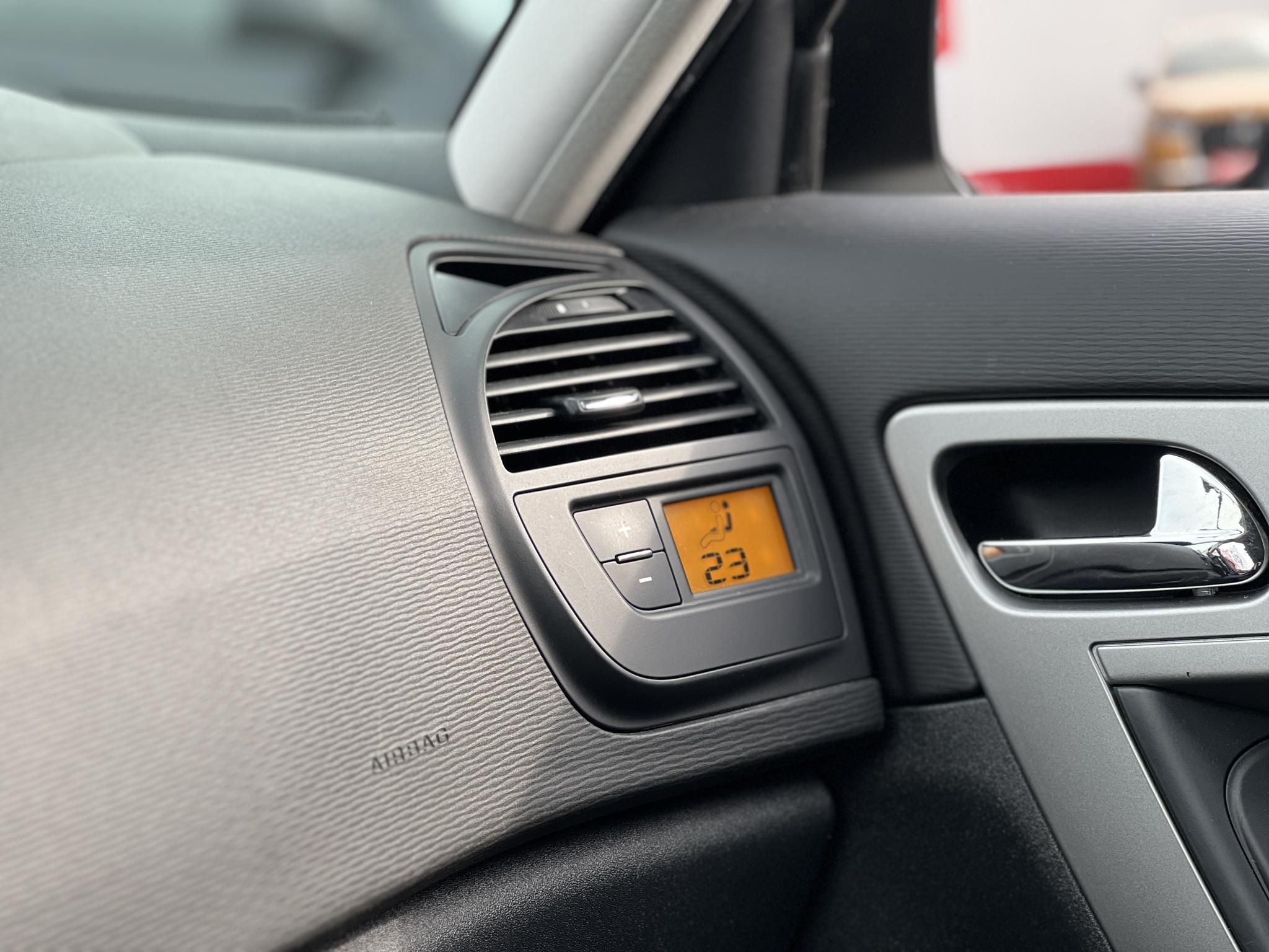 CITROEN C4 PICASSO Grand1.6 HDi Dynamique FAP (5 személyes ) Bluetooth. ülésfűtés. többzónás klíma