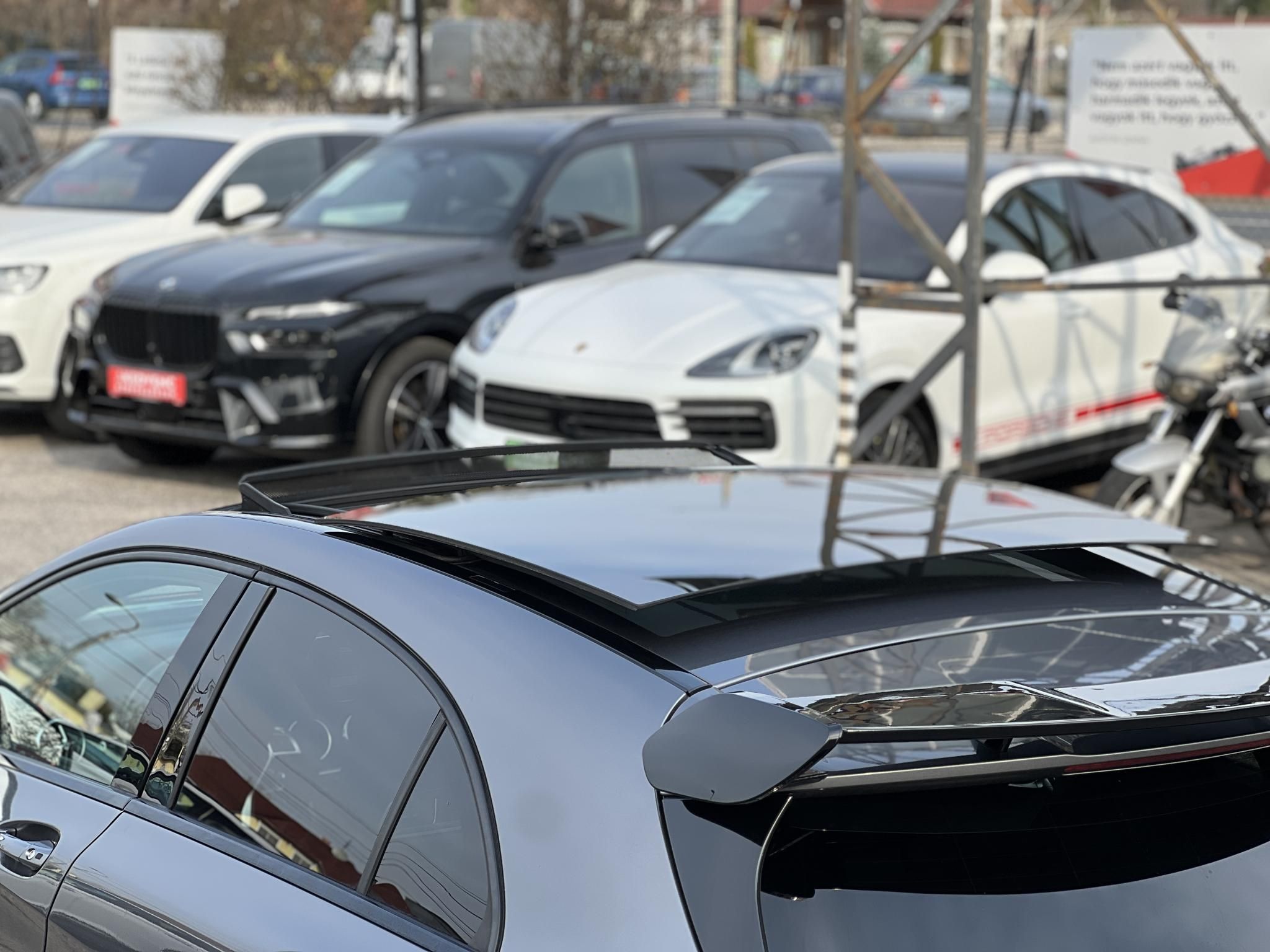 MERCEDES-AMG A 45 4Matic 7G-DCT 75e km. napfénytető. harman/kardon. memória. xenon