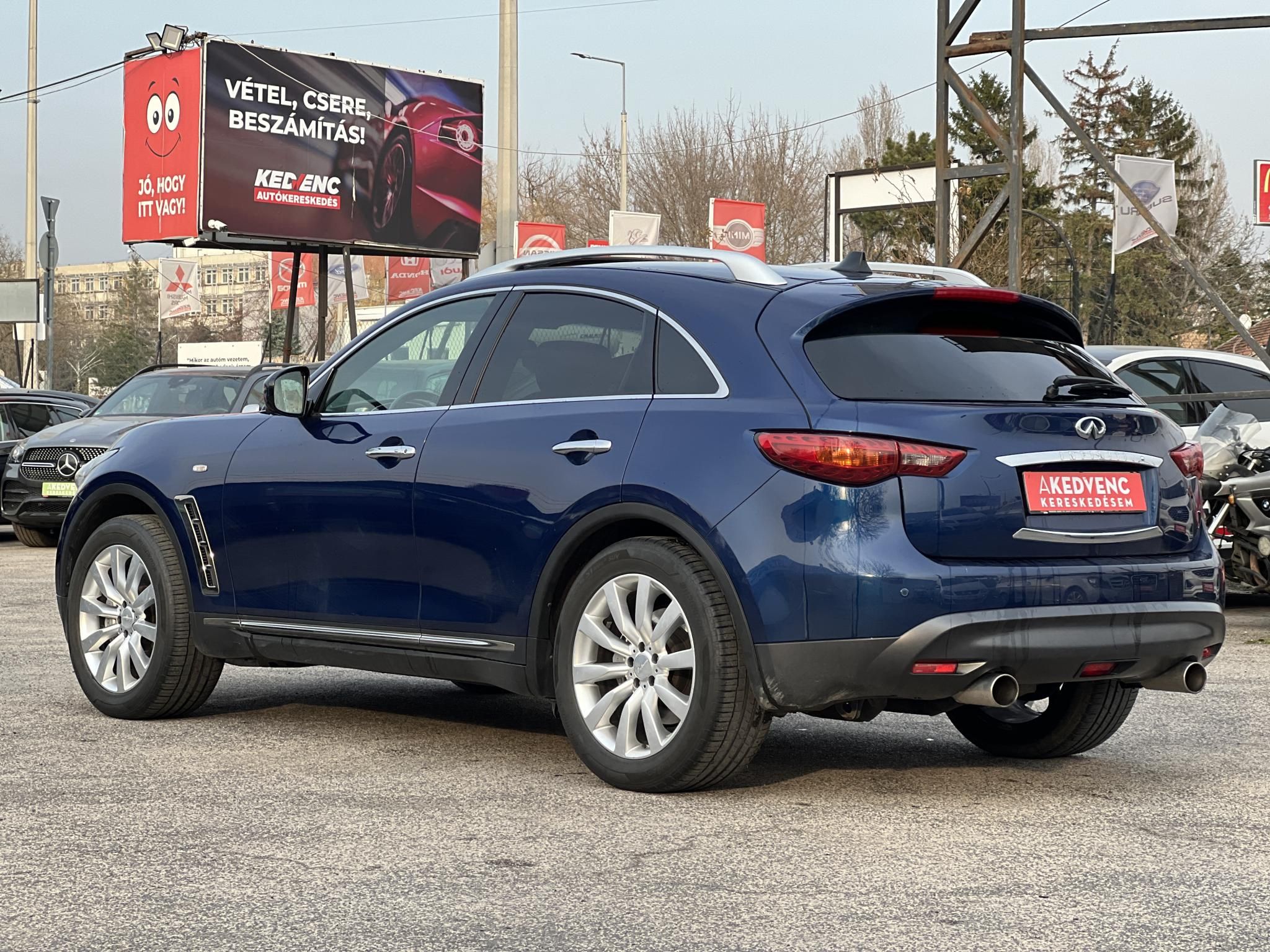 INFINITI QX70 QX70S 3.7 V6 Premium (Automata) EU6 105e km. Tempomat 360 kamera BOSE Téli-nyári garnitúra!