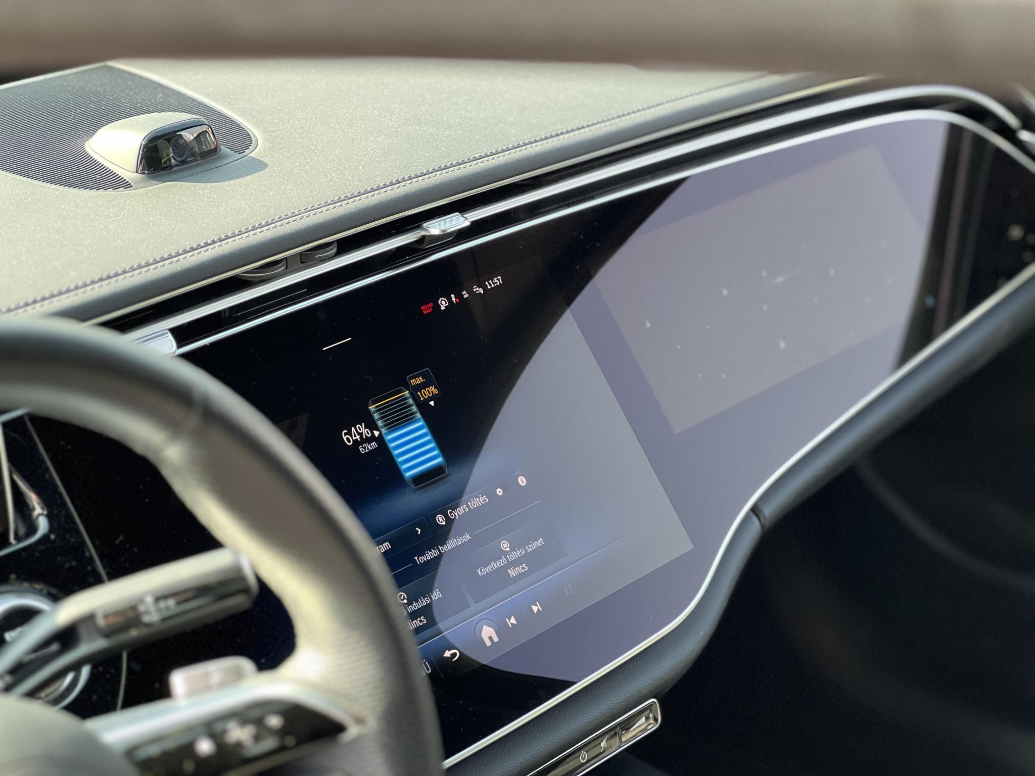 MERCEDES-BENZ E 300 e T 9G-TRONIC Plug-in hybrid ÁFÁS! AMG. 4D Burmester hifi 3DX2 kijelző Panorámatető Masszázs ülések!