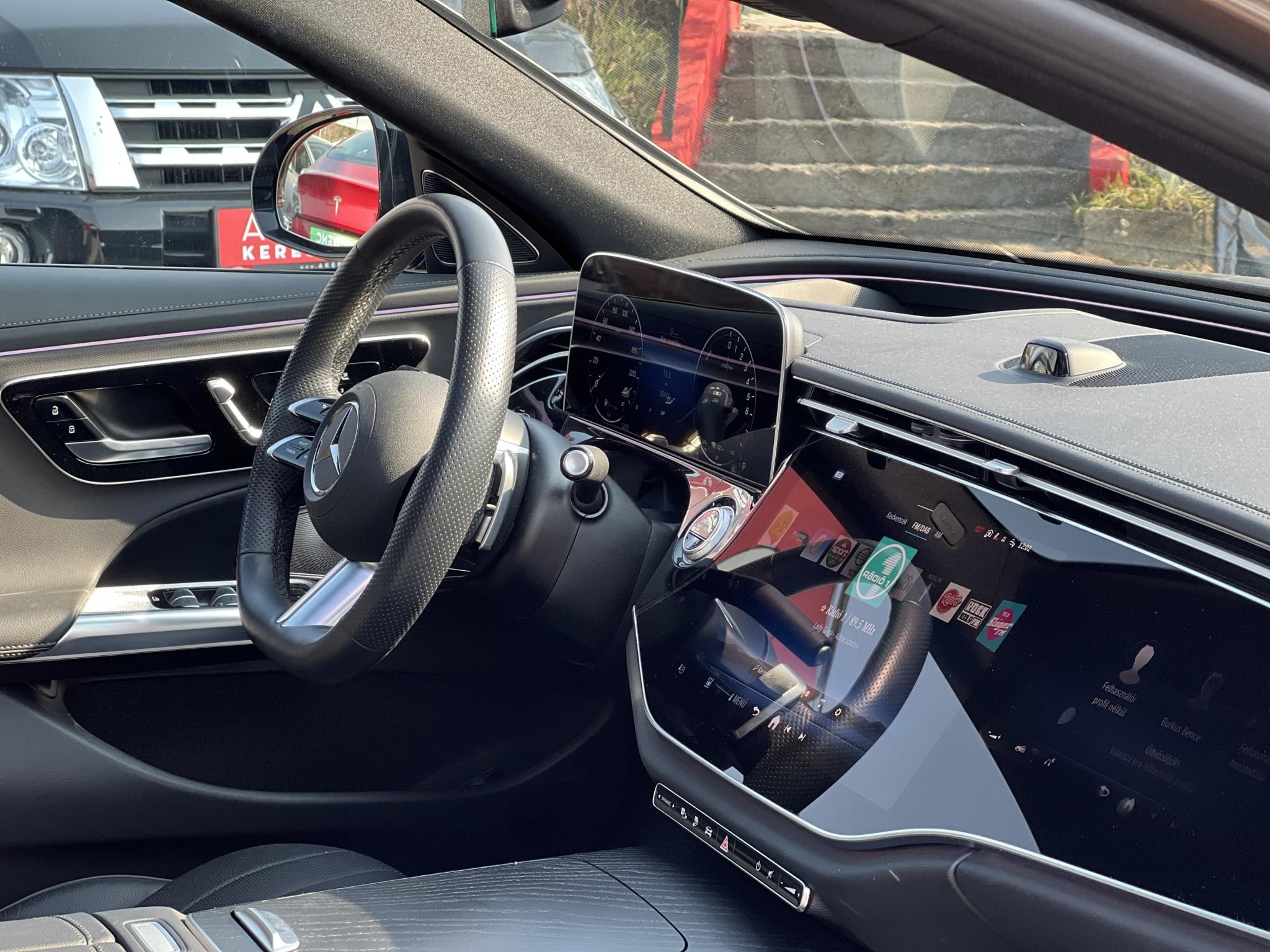 MERCEDES-BENZ E 300 e T 9G-TRONIC Plug-in hybrid ÁFÁS! AMG. 4D Burmester hifi 3DX2 kijelző Panorámatető Masszázs ülések!