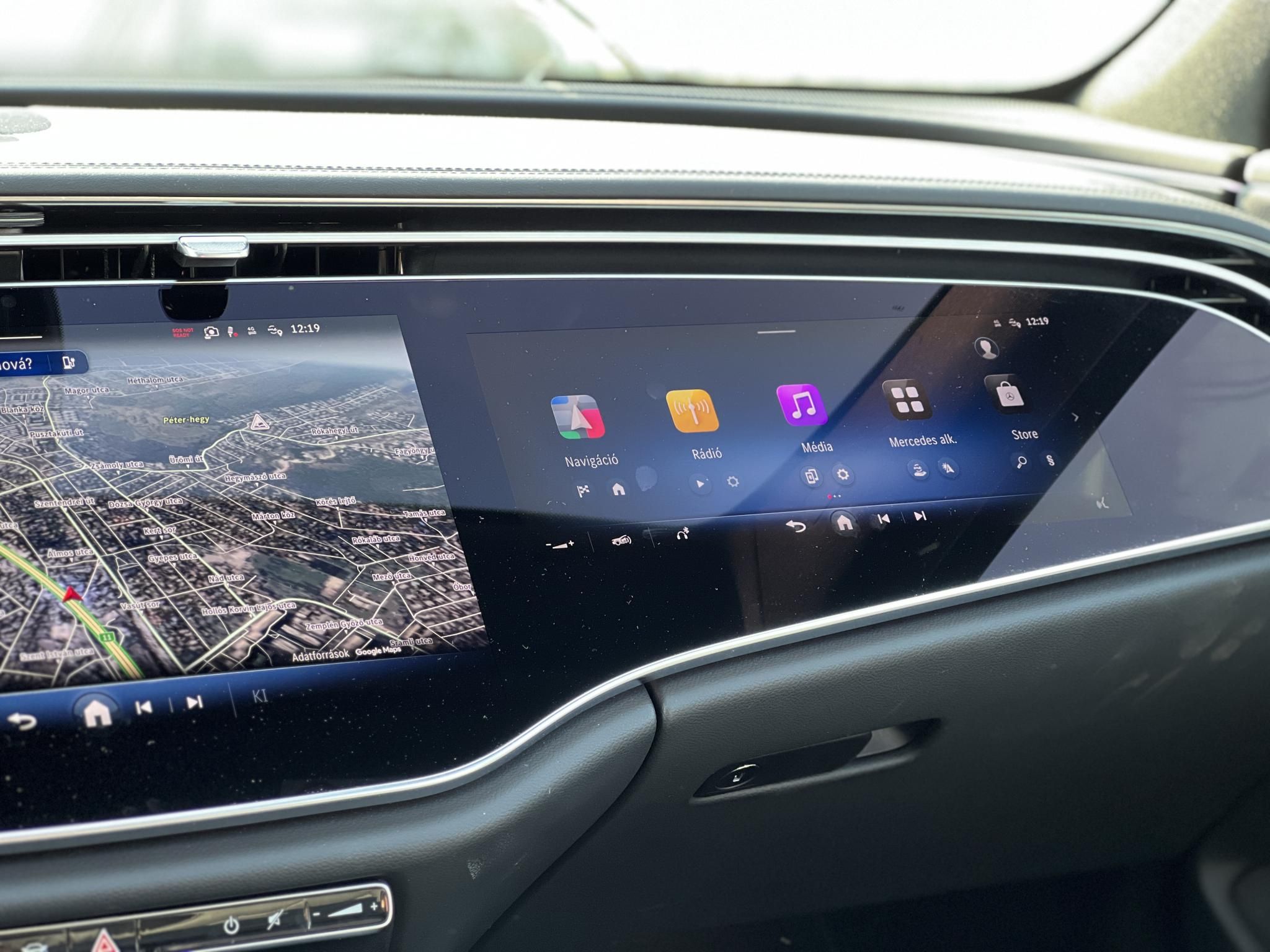 MERCEDES-BENZ E 300 e T 9G-TRONIC Plug-in hybrid ÁFÁS! AMG. 4D Burmester hifi 3DX2 kijelző Panorámatető Masszázs ülések!