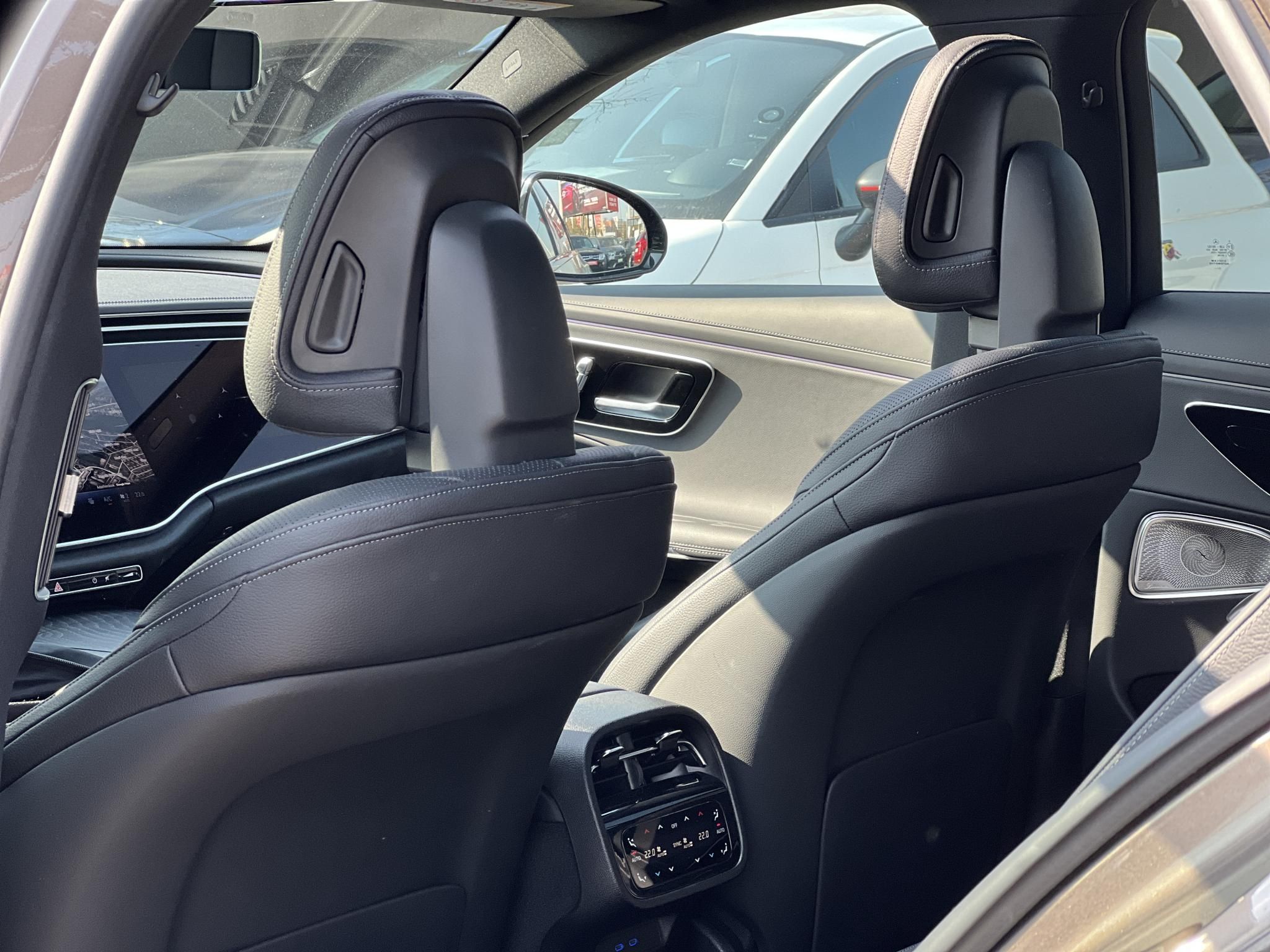 MERCEDES-BENZ E 300 e T 9G-TRONIC Plug-in hybrid ÁFÁS! AMG. 4D Burmester hifi 3DX2 kijelző Panorámatető Masszázs ülések!