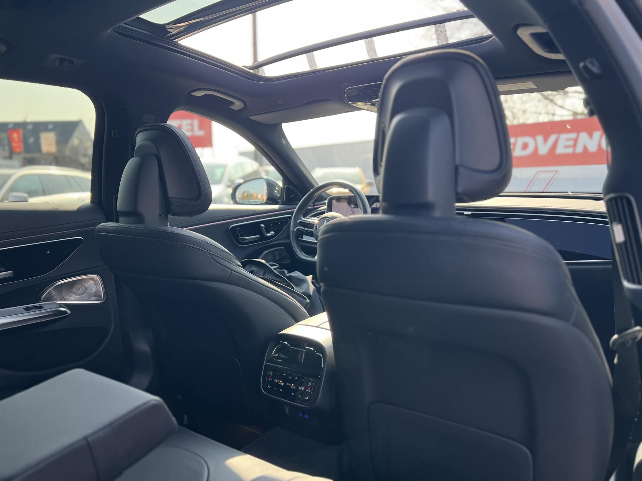 MERCEDES-BENZ E 300 e T 9G-TRONIC Plug-in hybrid ÁFÁS! AMG. 4D Burmester hifi 3DX2 kijelző Panorámatető Masszázs ülések!