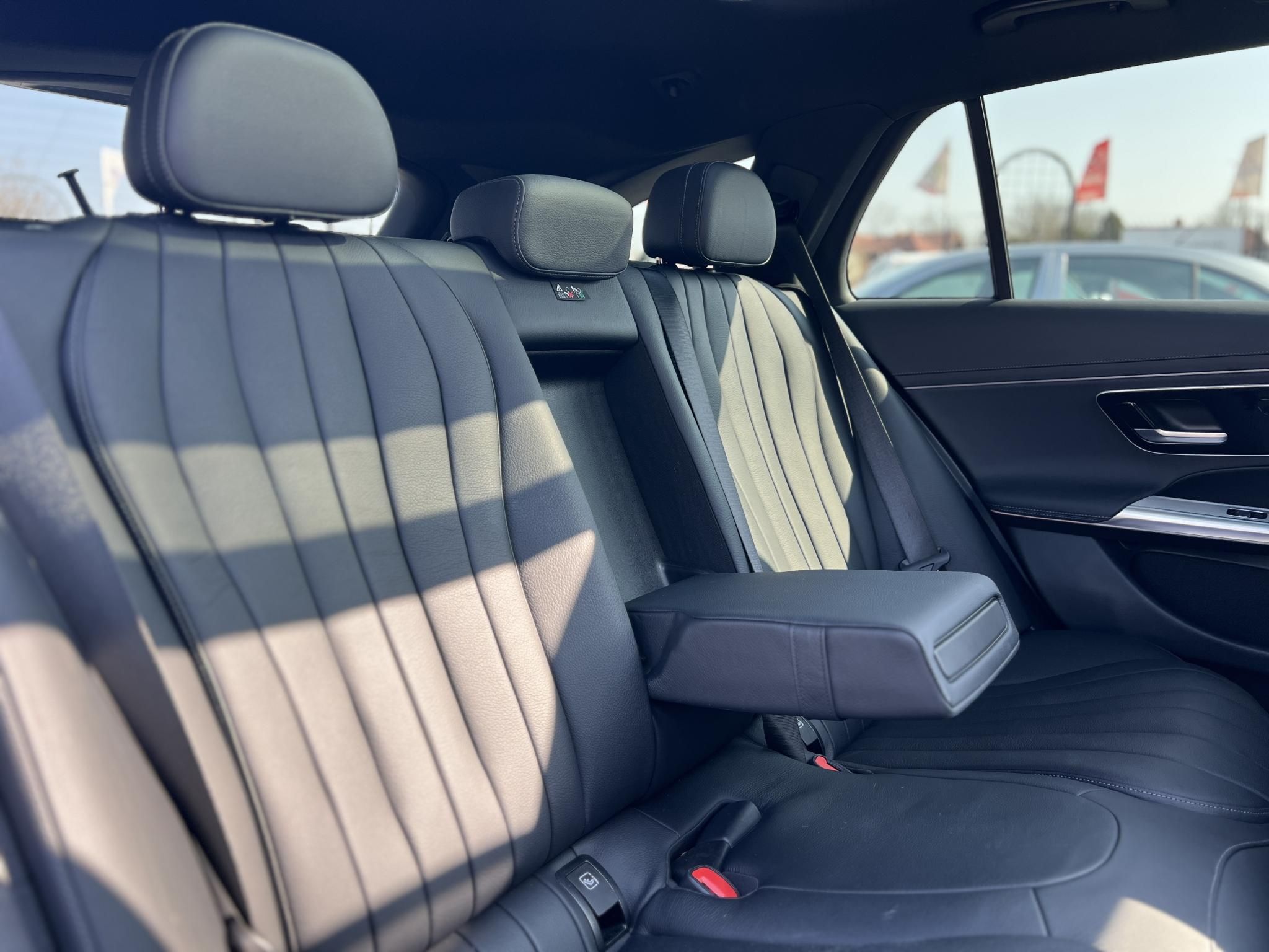 MERCEDES-BENZ E 300 e T 9G-TRONIC Plug-in hybrid ÁFÁS! AMG. 4D Burmester hifi 3DX2 kijelző Panorámatető Masszázs ülések!