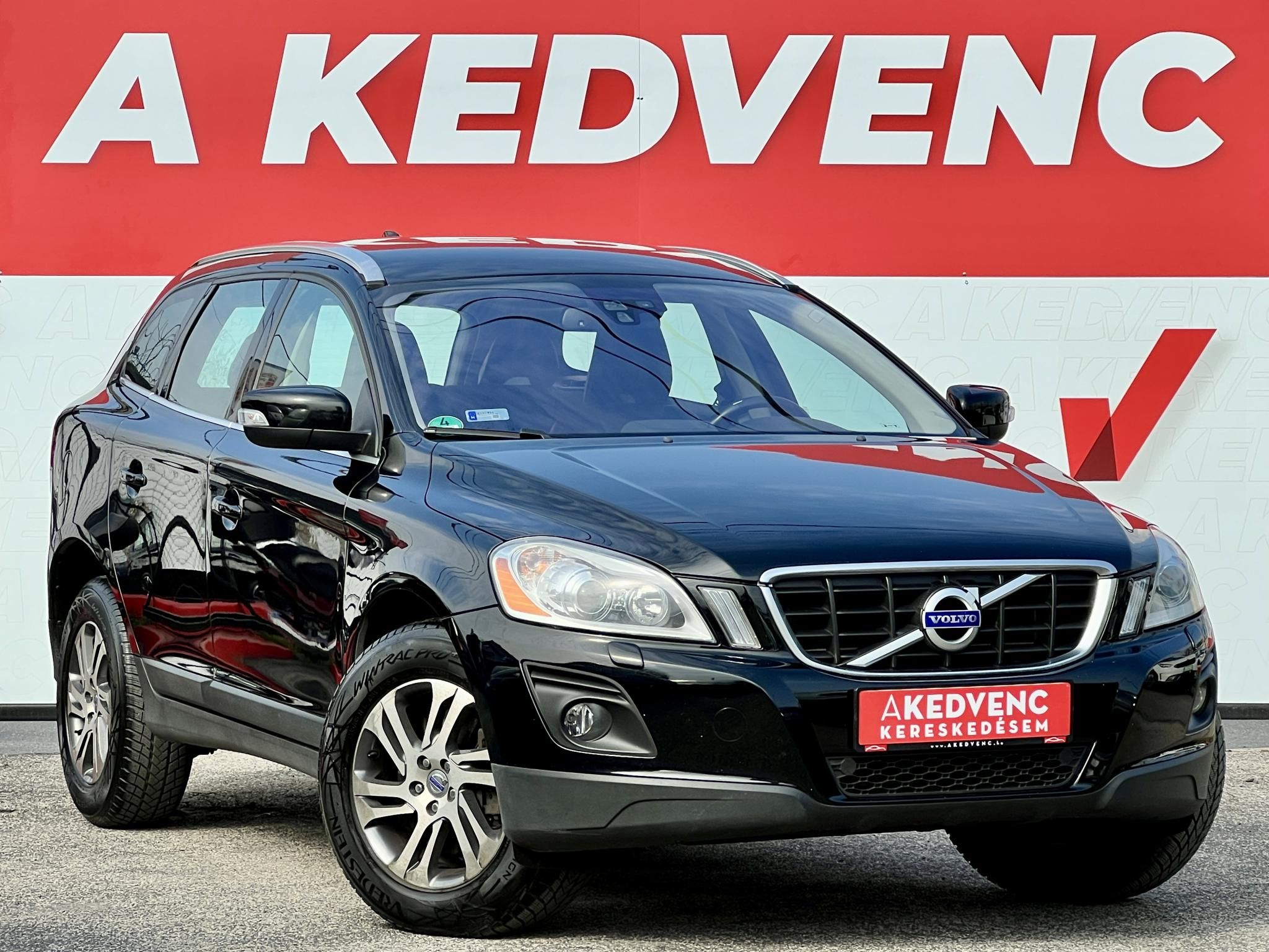 VOLVO XC60 2.4 D DRIVe Momentum Frissen szervizelt. magasan felszerelt. vezérlés cserélve!