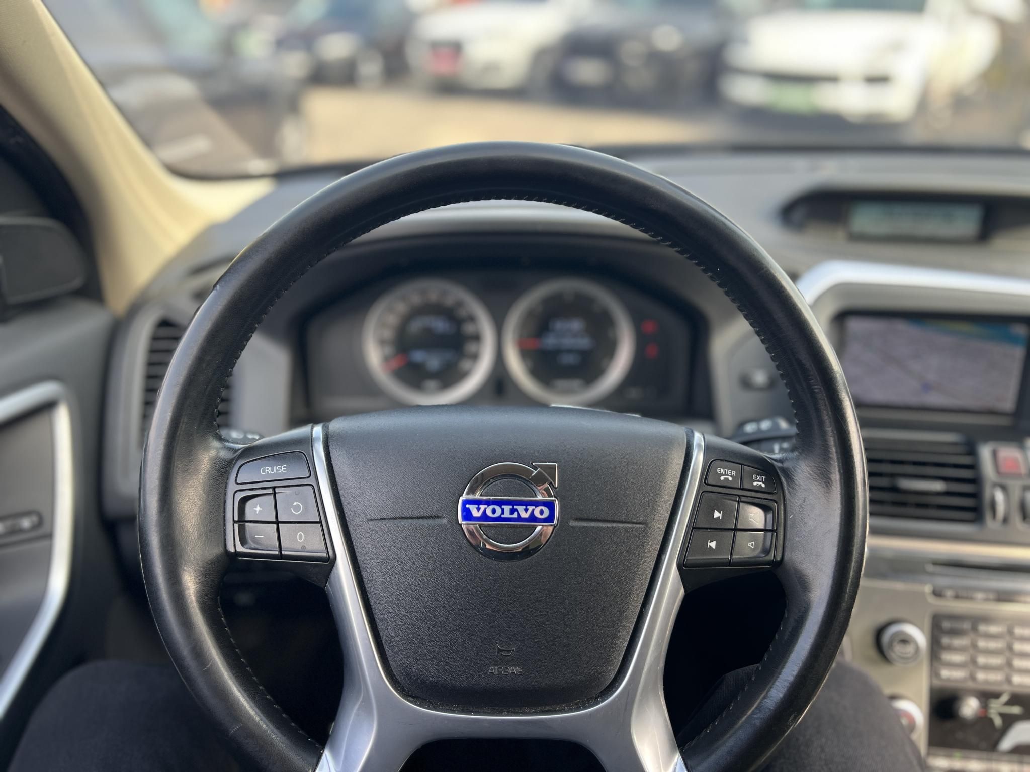 VOLVO XC60 2.4 D DRIVe Momentum Frissen szervizelt. magasan felszerelt. vezérlés cserélve!