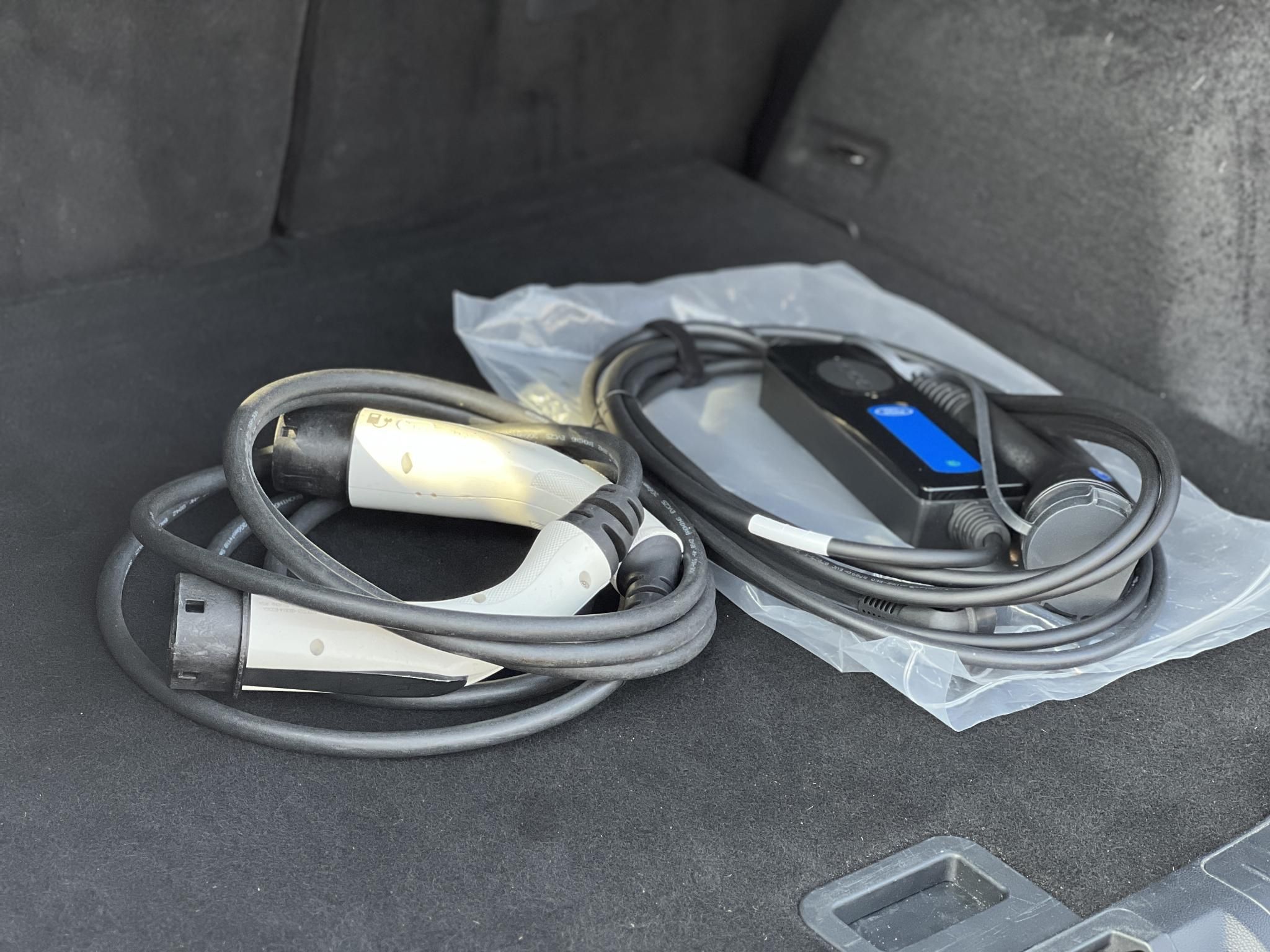 FORD KUGA 2.5 PHEV ST-Line CVT ST-line. panoráma tető