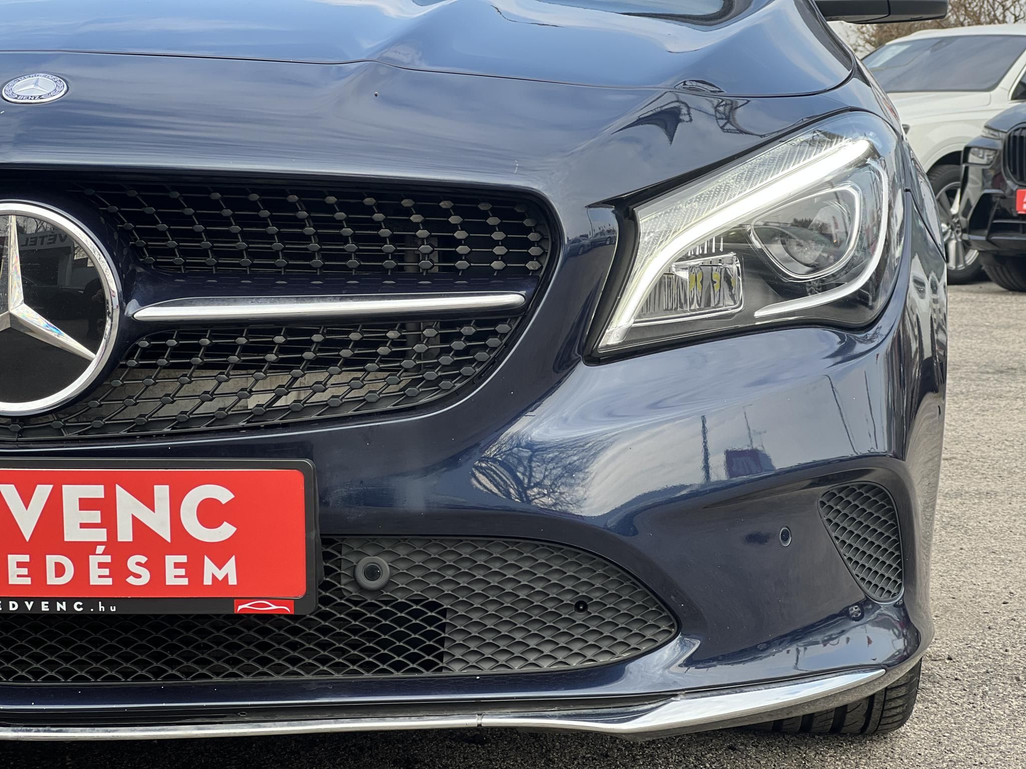 MERCEDES-BENZ CLA 200 7G-DCT M.o.-i. világos belső. harman/kardon. memória. CARPLAY