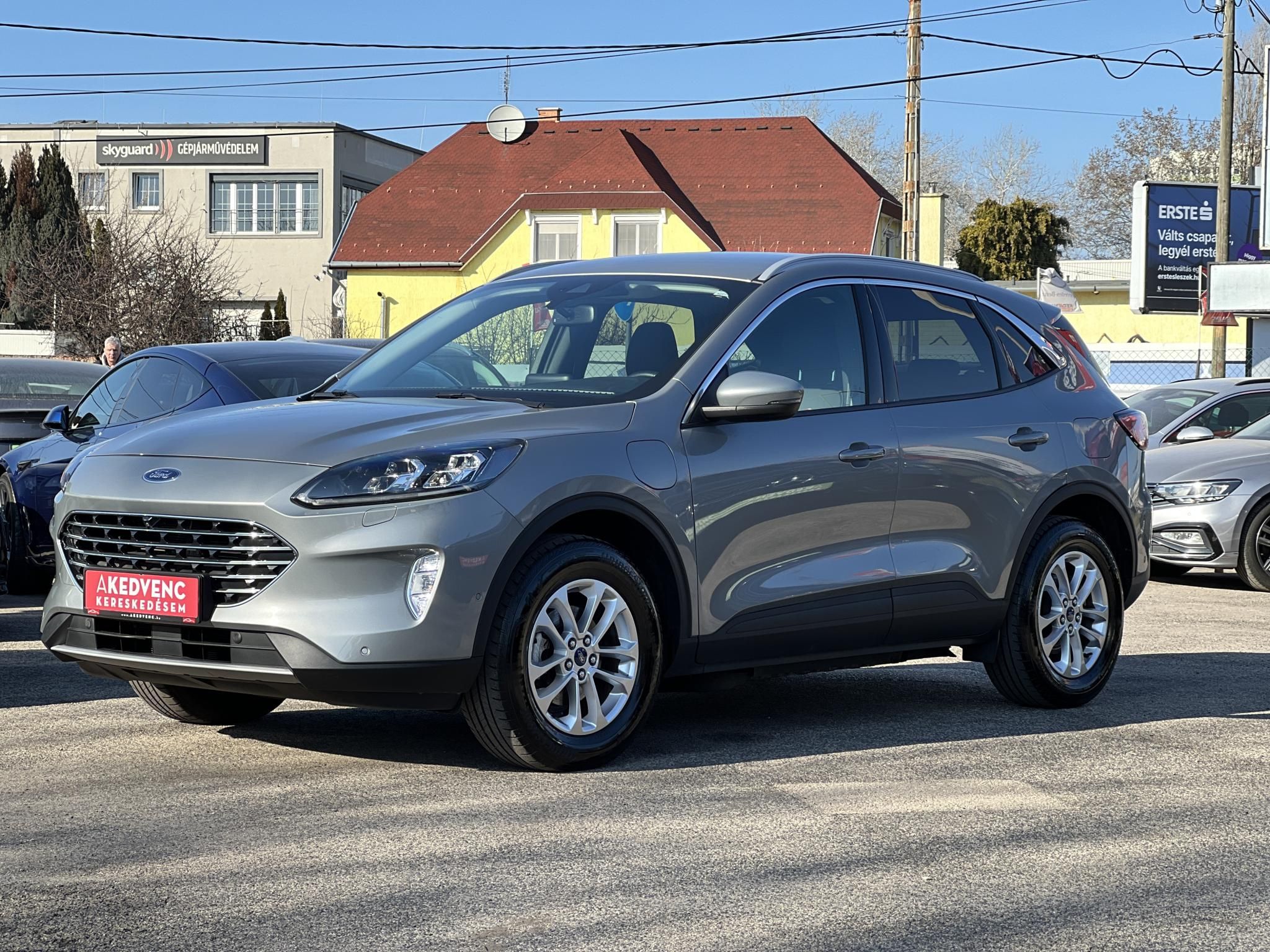 FORD KUGA 2.5 PHEV Titanium X CVT 40e km. Bang and Olufsen. Carplay. Ülésfűtés. Kifogástalan állapot!