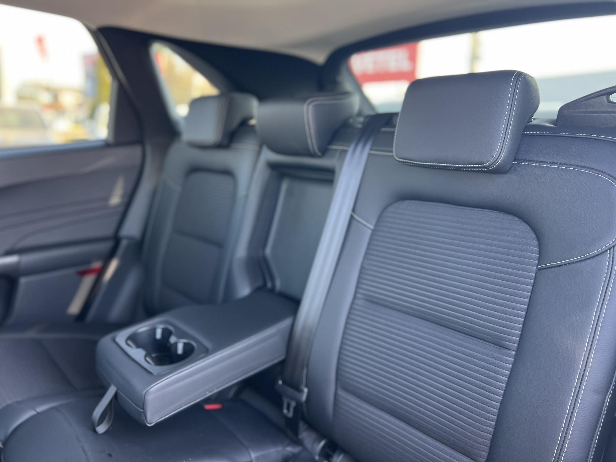 FORD KUGA 2.5 PHEV Titanium X CVT 40e km. Bang and Olufsen. Carplay. Ülésfűtés. Kifogástalan állapot!