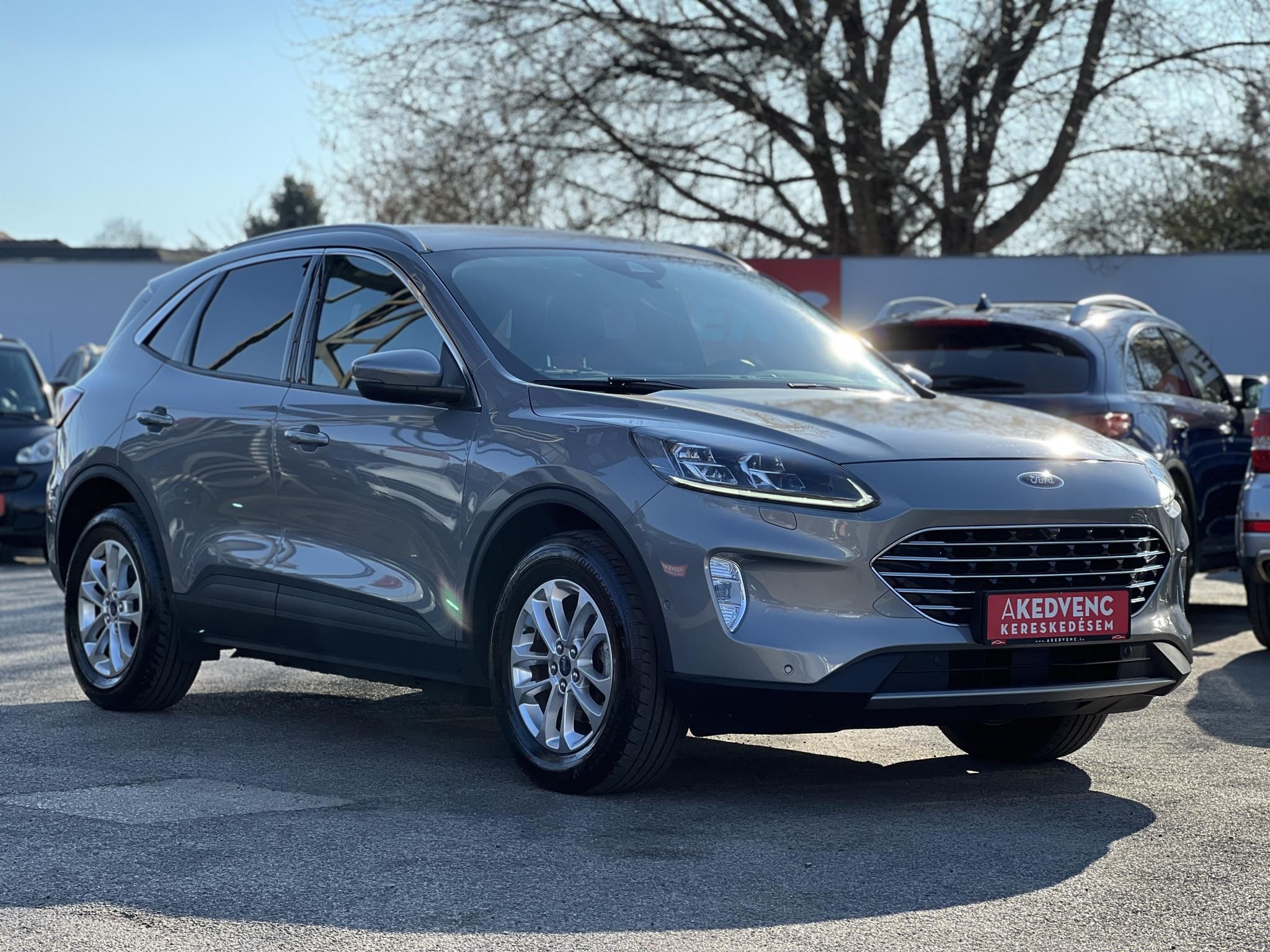 FORD KUGA 2.5 PHEV Titanium X CVT 40e km. Bang and Olufsen. Carplay. Ülésfűtés. Kifogástalan állapot!