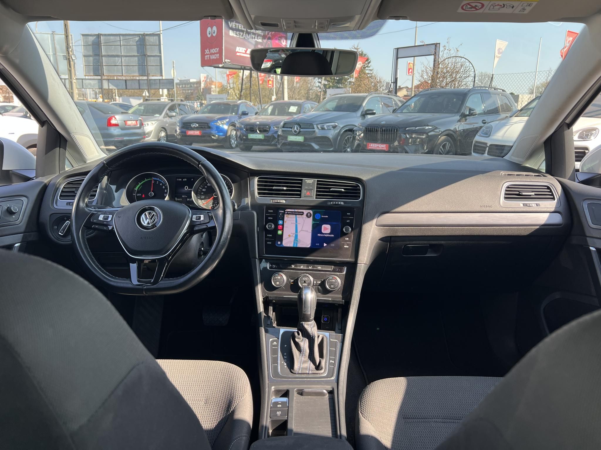 VOLKSWAGEN GOLF VII e-Golf Edition 120e km. 230km hatótáv. 2 töltő kábel. CARPLAY!